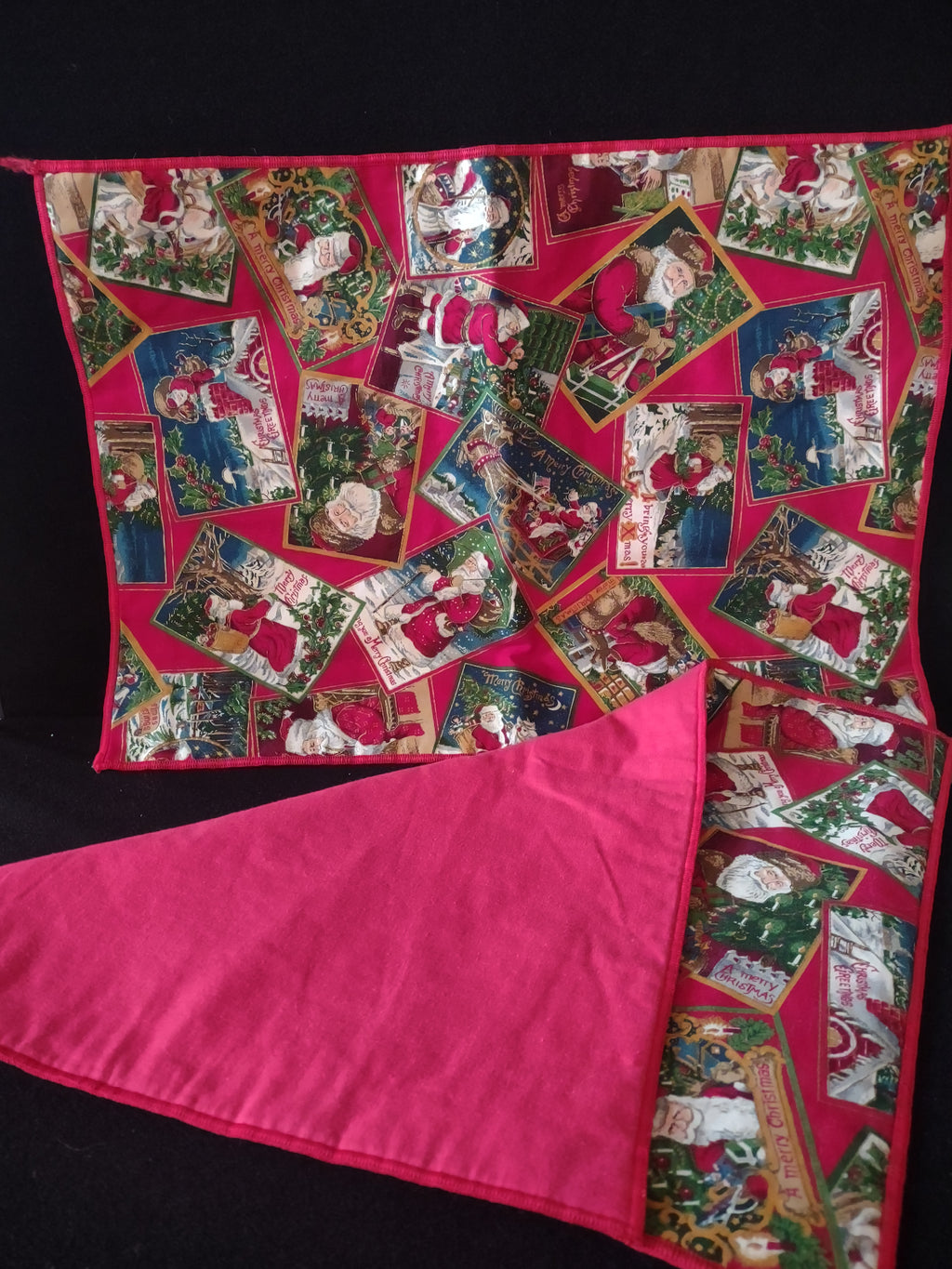 Christmas Red Santa 13x17 Reversible Placemats 16x16 Napkins Set Of 2 (Lot 4571)