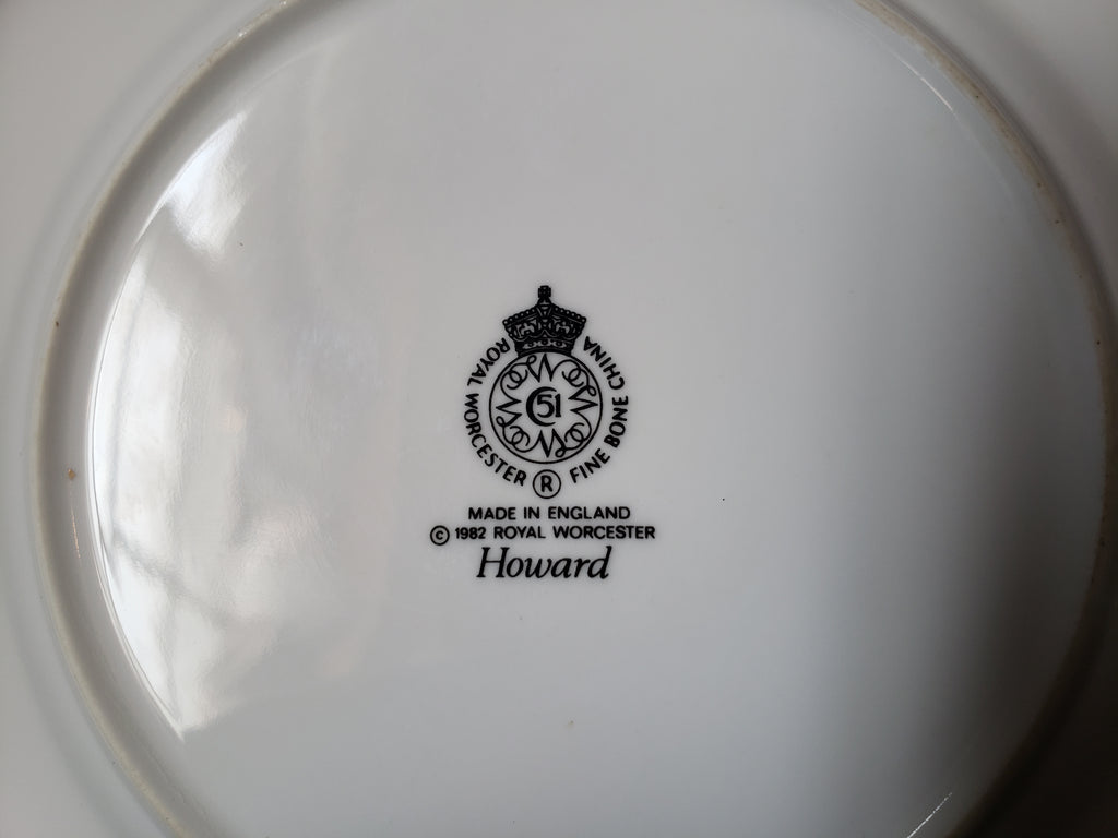Vintage Royal Worcester Howard Bread or Dessert Plate 6" (lot 2104)