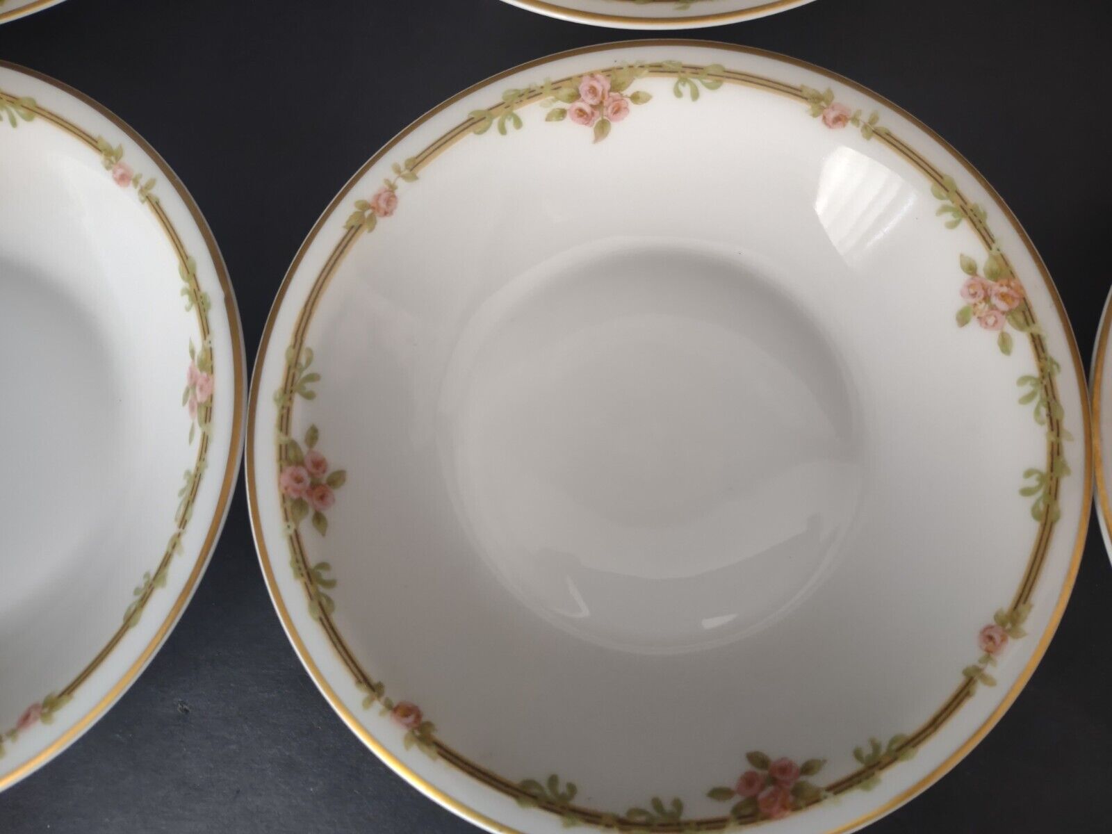 Haviland Limoges Schleiger 625 A Red Rose 6 x Coupe Salad Plate 7-1/2" (lot 537)