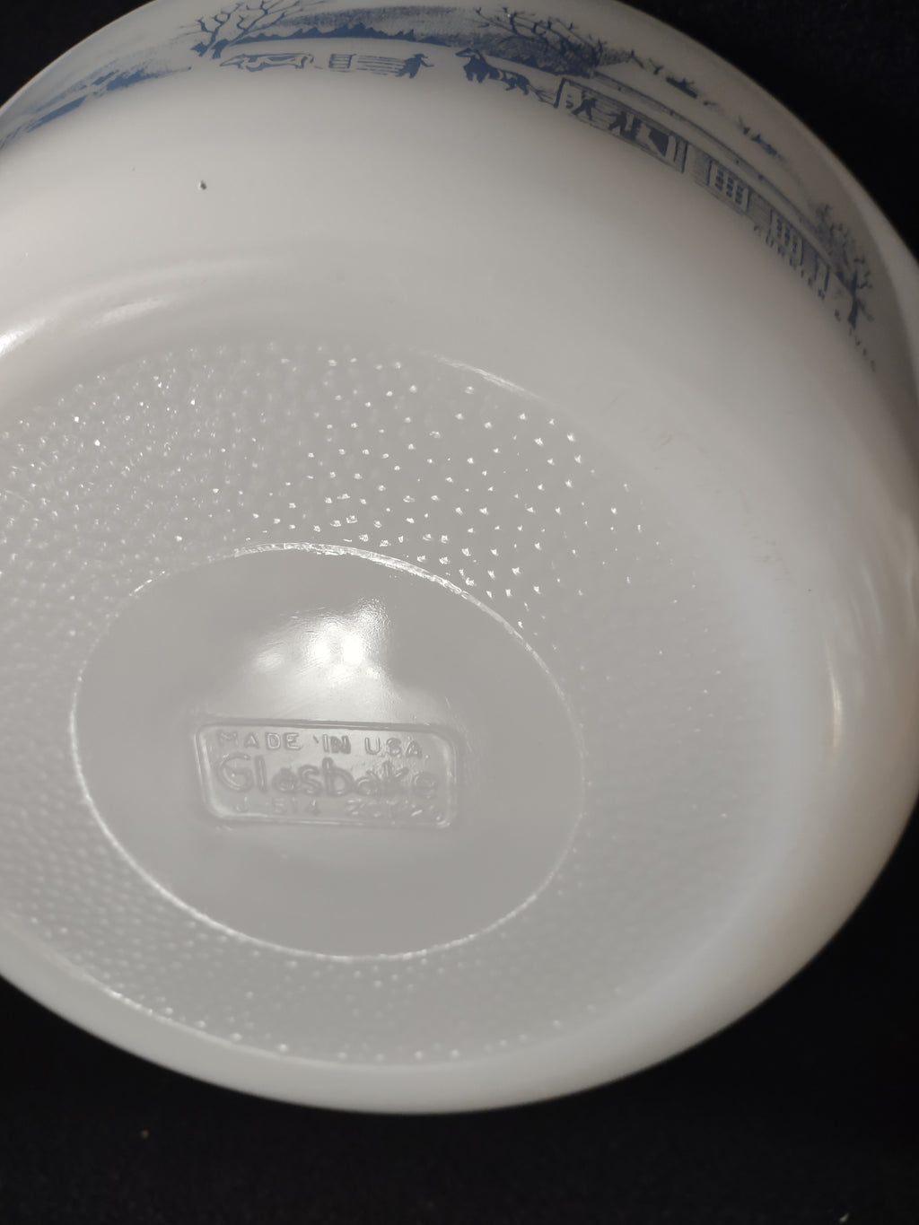 Vintage Glasbake Milk Glass 2QT Casserole Currier & Ives Blue Farm (Lot5131)