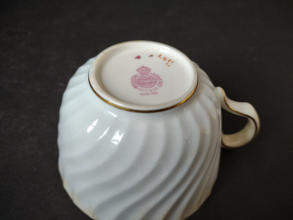 Vintage Minton England Bone China Cheviot Blue Tea Cup IMPERFECT (lot 5442)