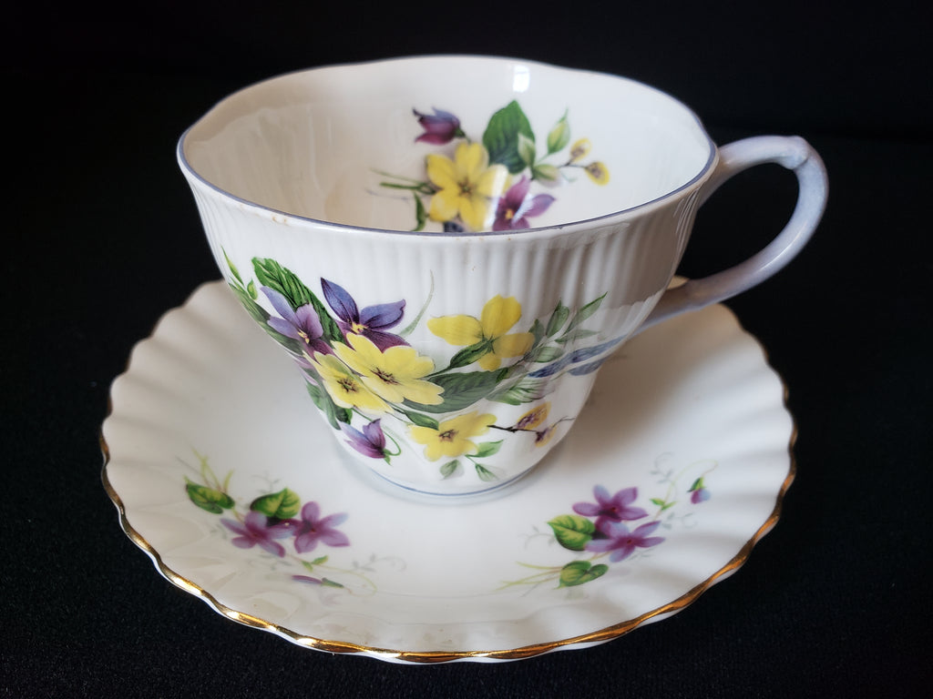 Royal Albert Tea up with Saucer Violets (lot 2032)