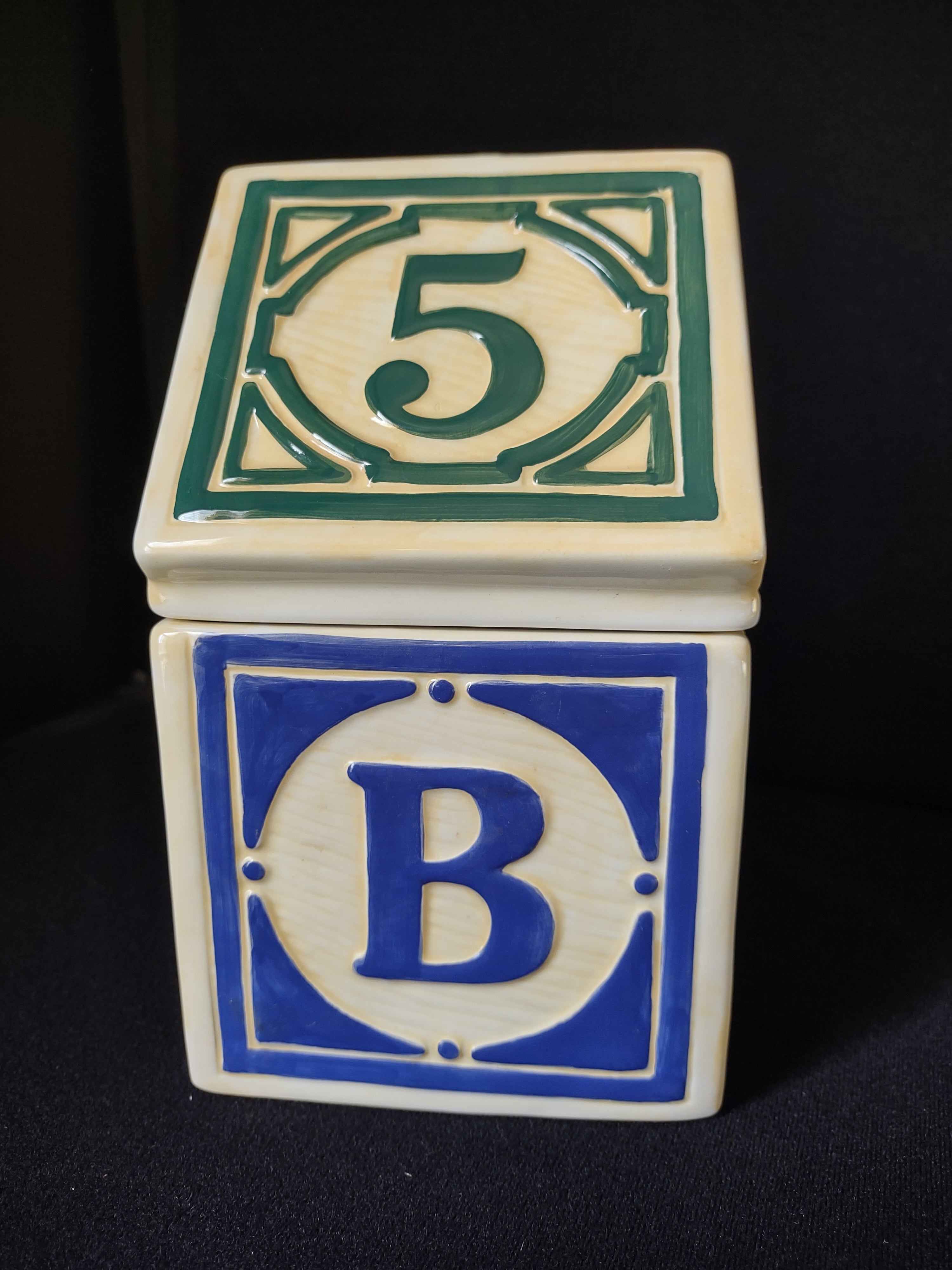 Christmas Pfaltzgraff ABC Block Candy Dish (lot 1518)