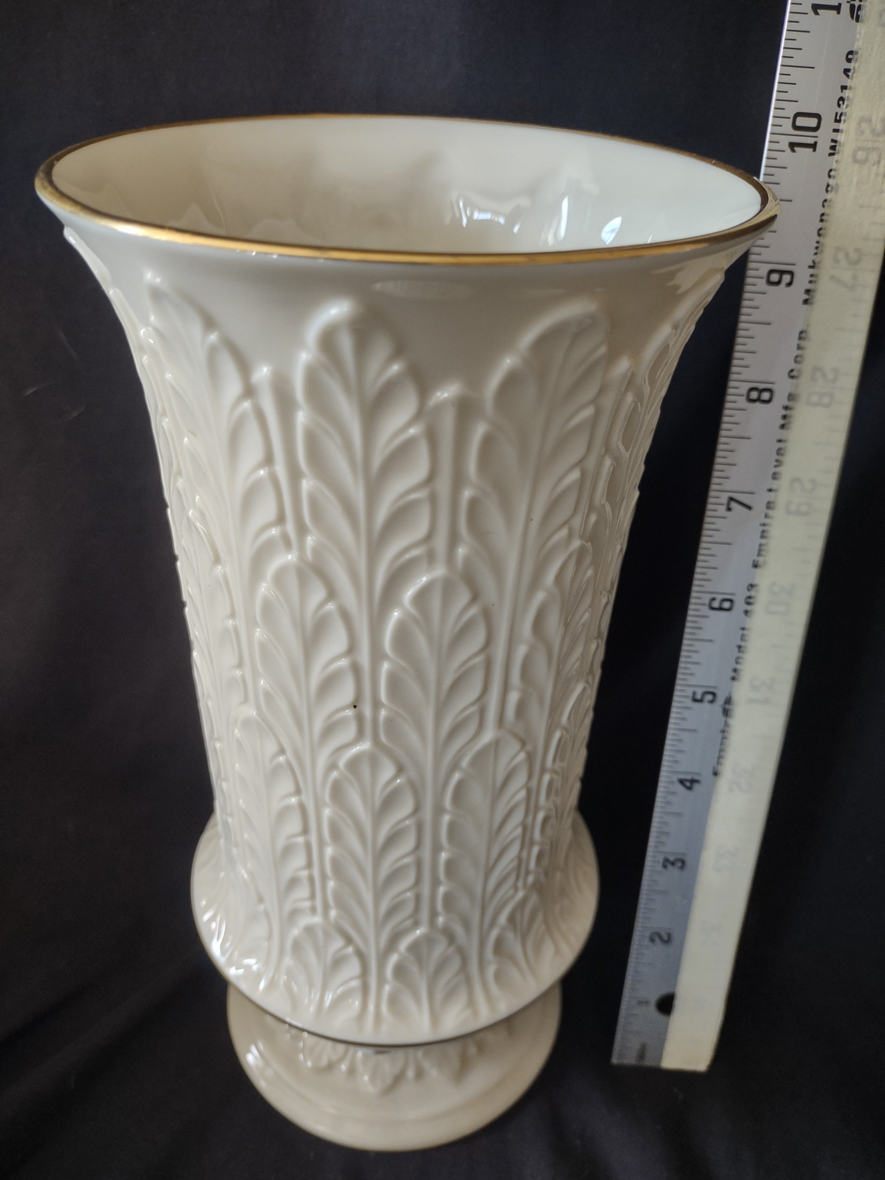 Vintage Lenox Vase 9-1/2" tall (lot 1972)
