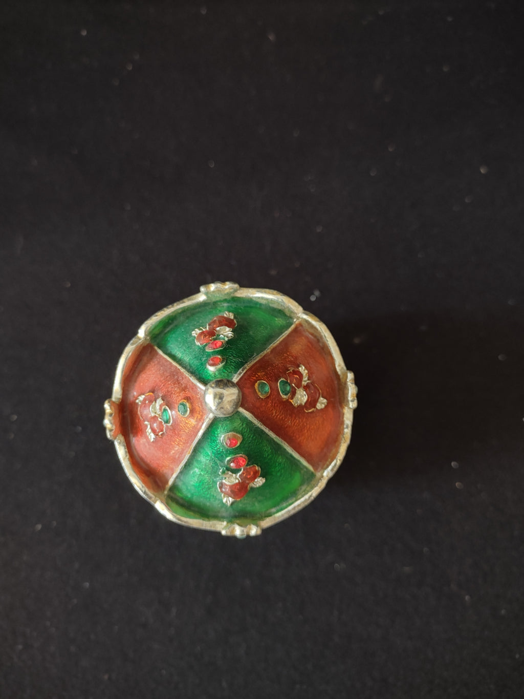 Vintage Small Metal Christmas Reindeer Musical Carousel (Lot 3725)