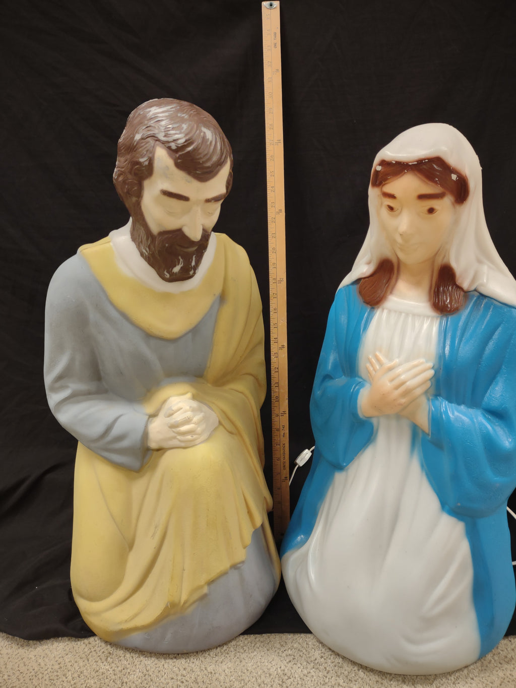 Vintage Christmas Nativity Mary Joseph Blow Mold Light Up (lot 1310)