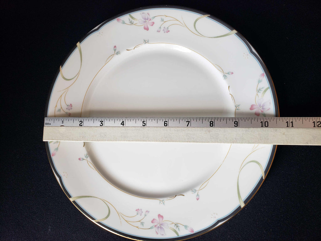 Vintage Lenox Debut Constance Fine Bone Luncheon Plate 10-3/4" (lot 1914)