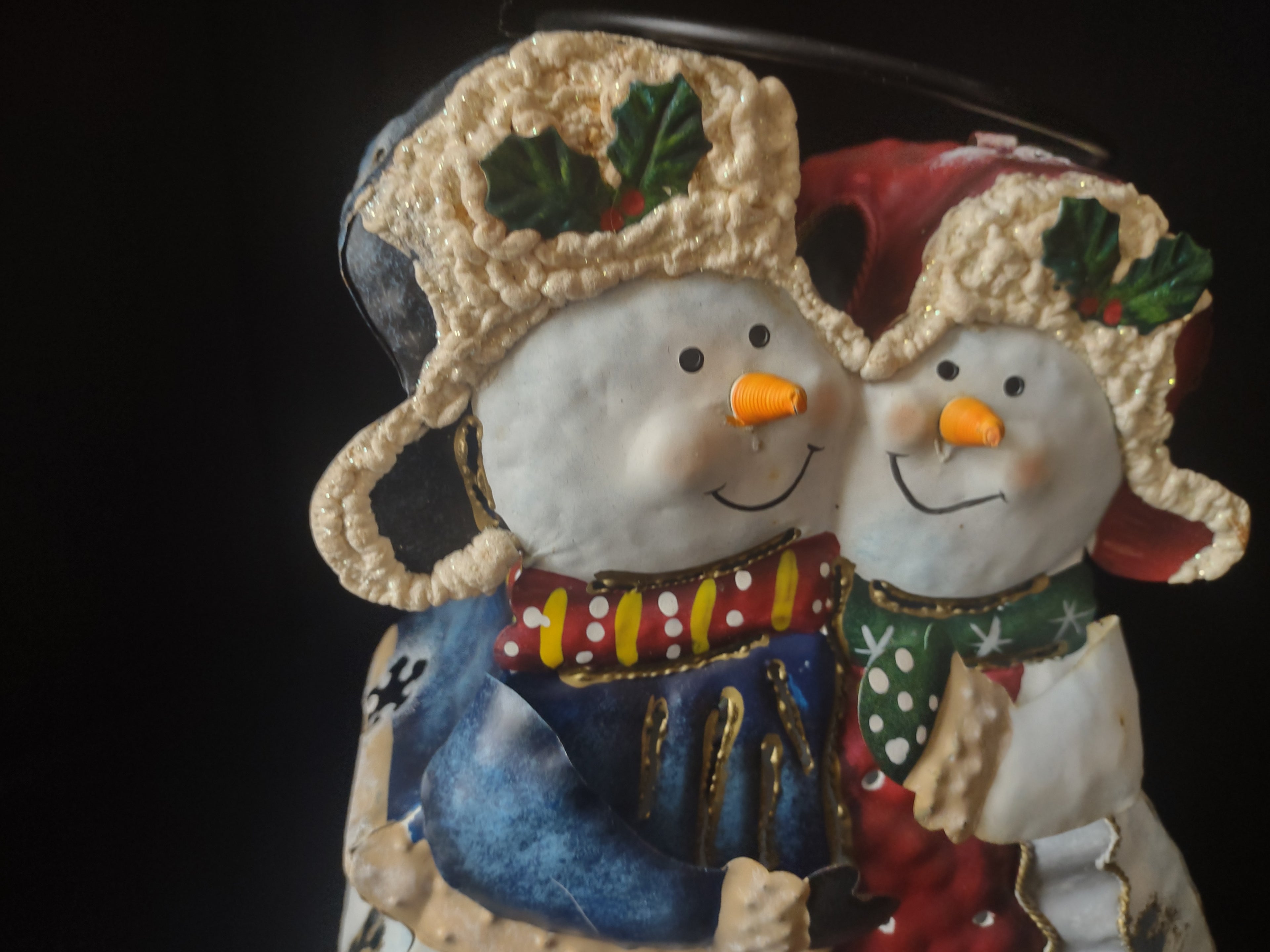 Christmas Holiday Candle Light Holder Snowman Hugging Metal 11" (lot 1714)