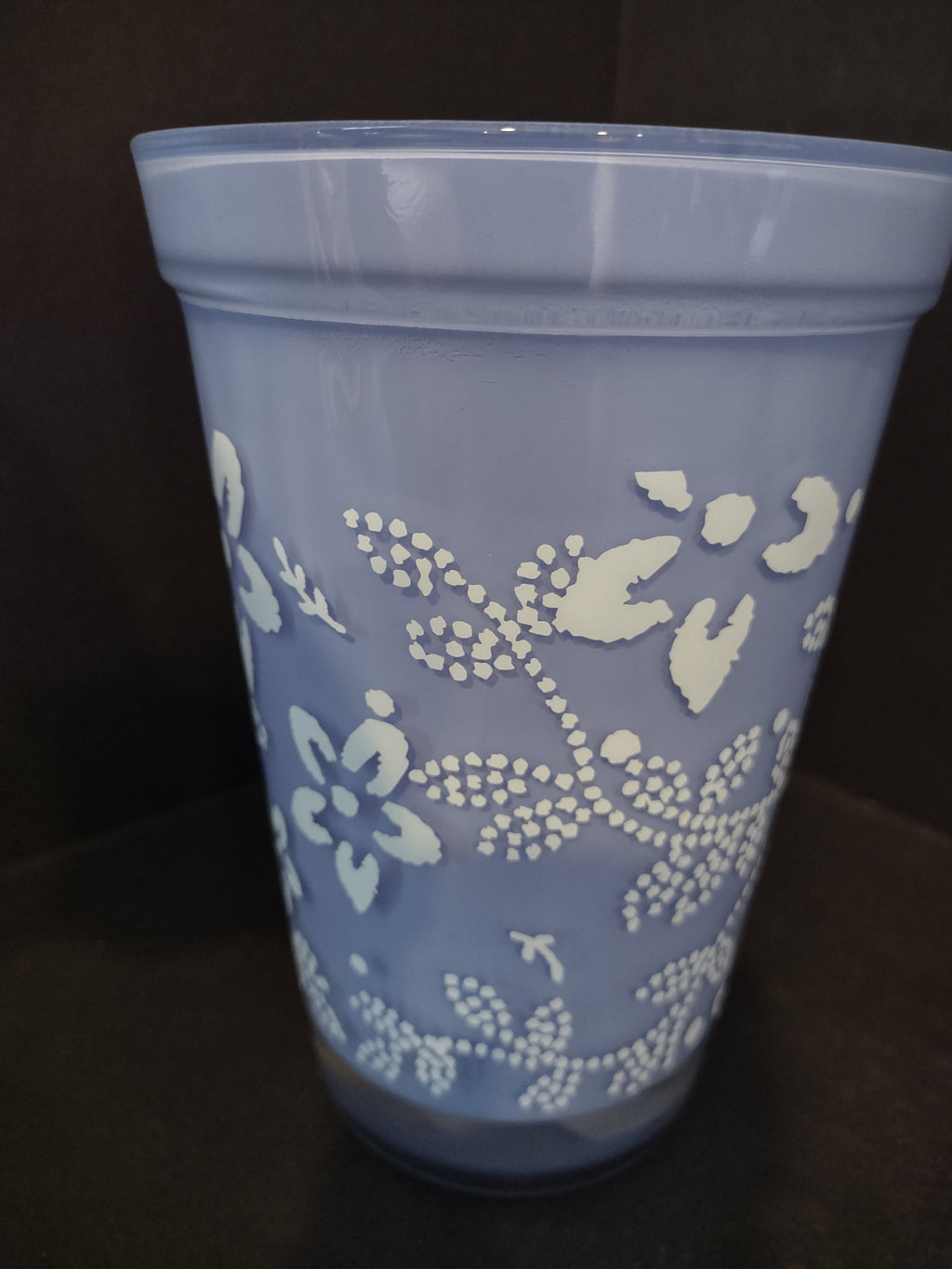 CRISAL Glass 7" Tumbler Vase Blue Floral Design (lot 2992c)