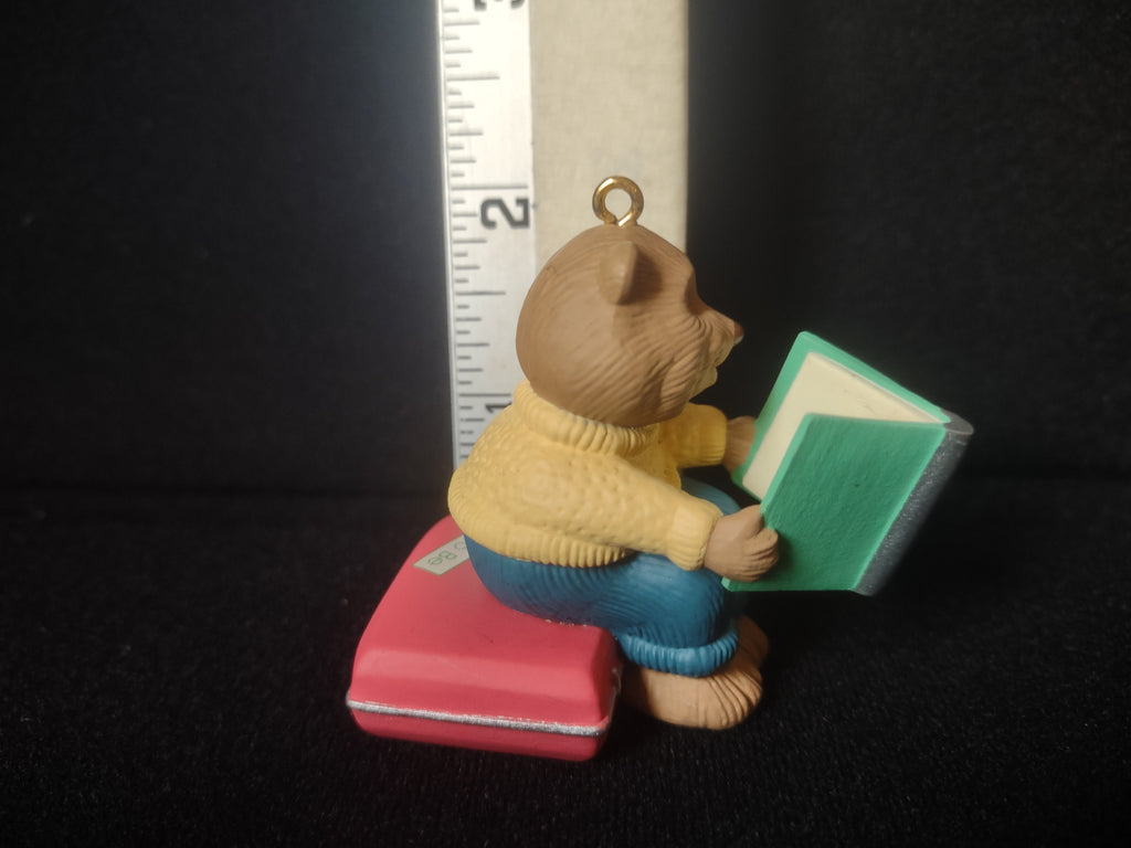 Hallmark 1995 Dad to Be Bear Figurine ornament Christmas (lot 1605)