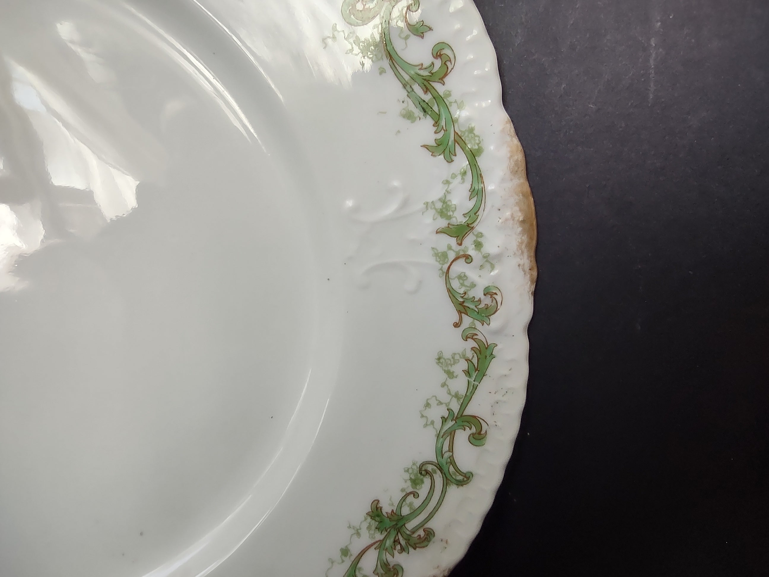 Haviland France Limoges French Cottage Shabby Chic Dinner Plate Green (lot 1103)