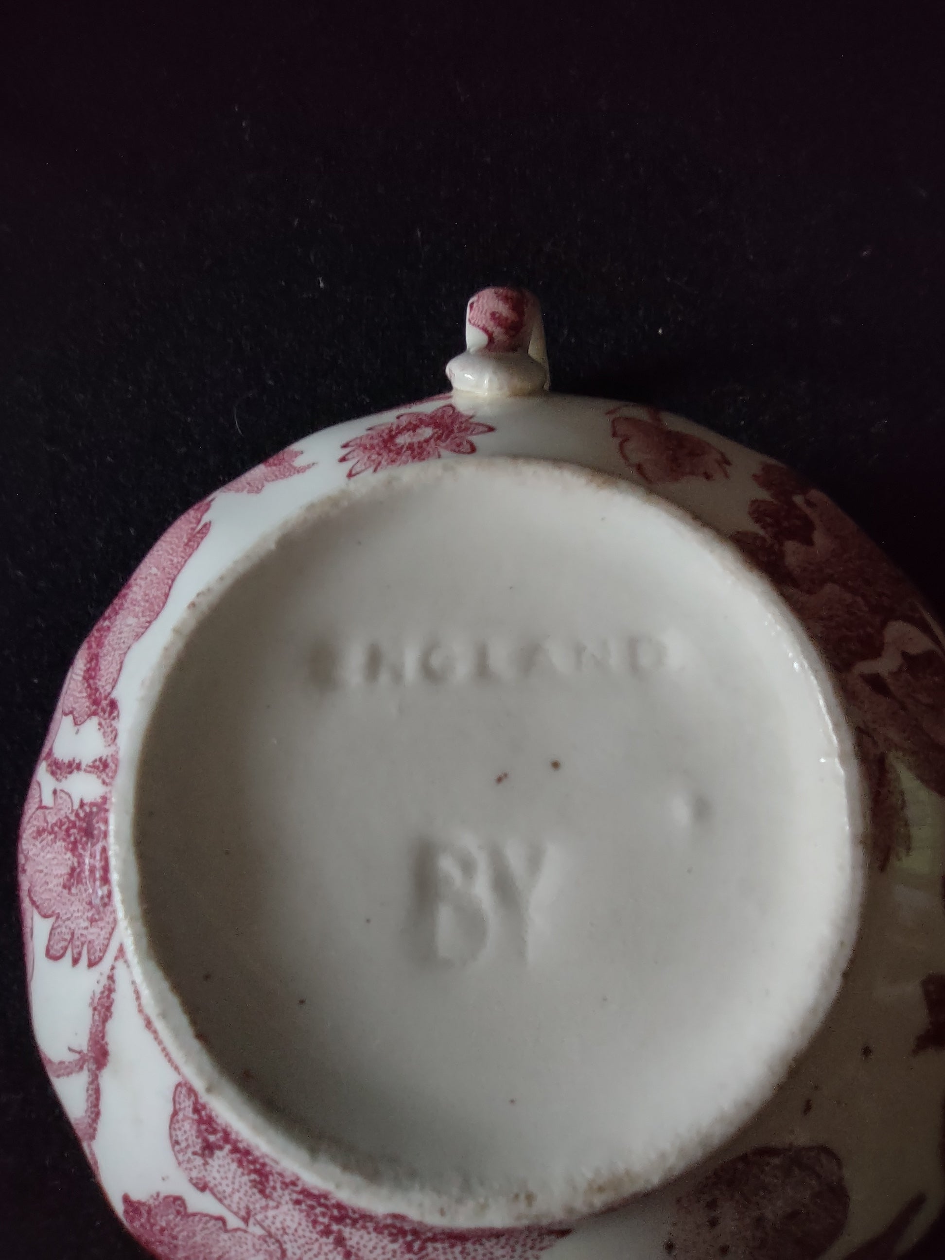Vintage Johnson Brothers Teacup English Chippendale IMPERFECT (Lot 5565)