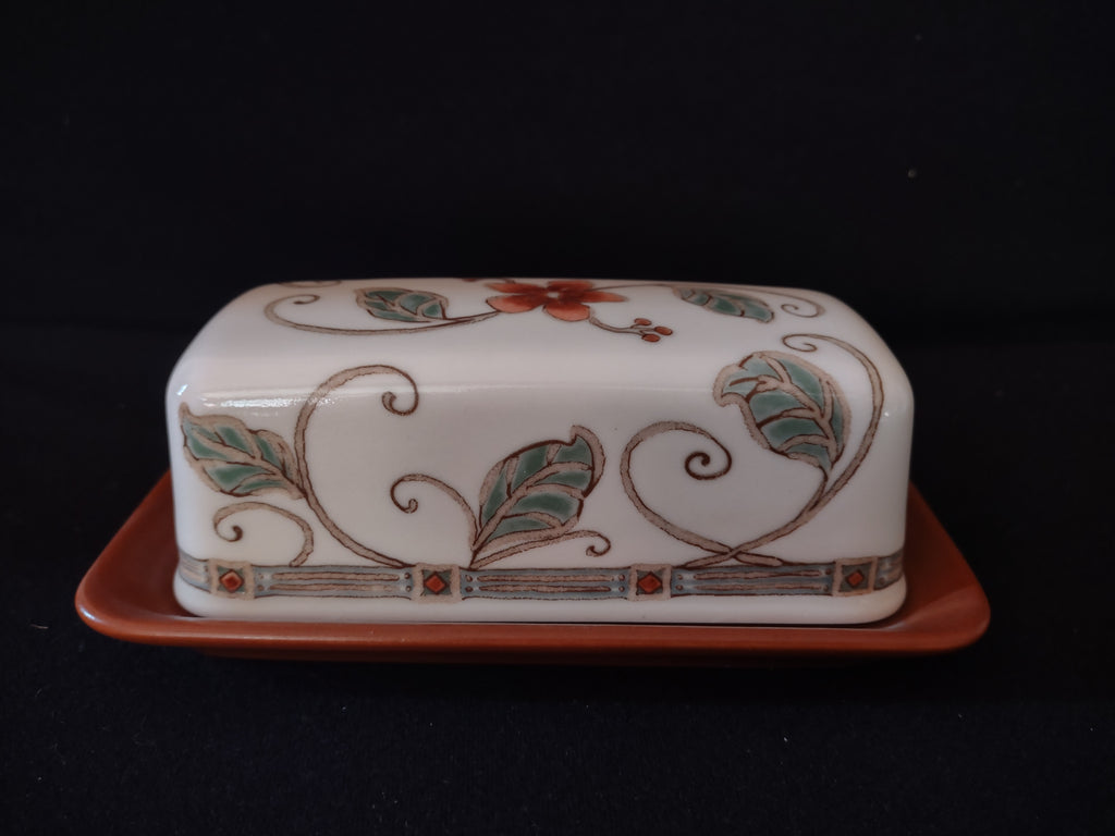 Vintage Pfaltzgraff USA Butter Dish Mission Flower (lot 5272)