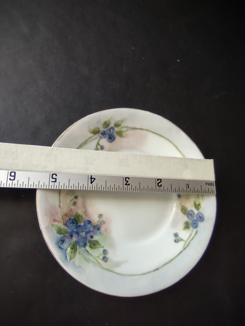 TV Limoges French Cottage Shabby Chic Small Plate 5-1/4" Blue Berries (lot 1121)