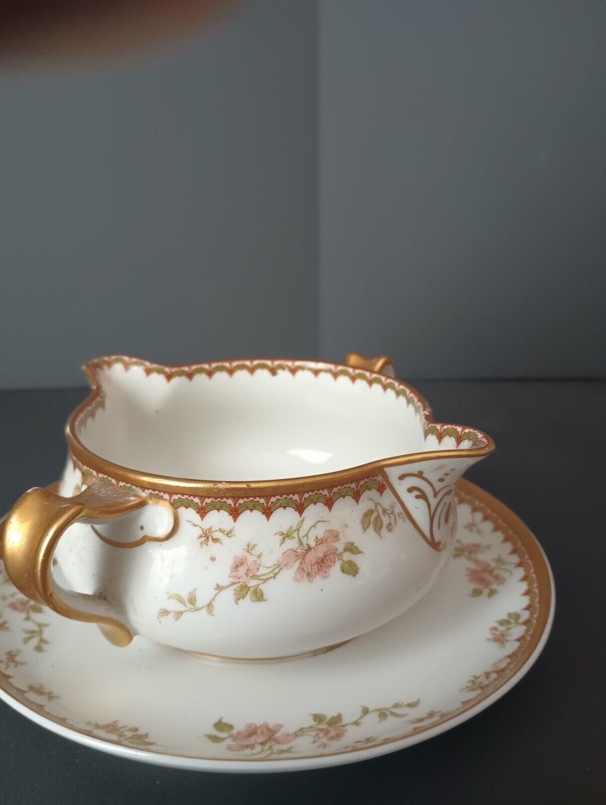 Haviland France Limoges Thanksgiving Round Gravy Boat Plate Attached (lot 380)