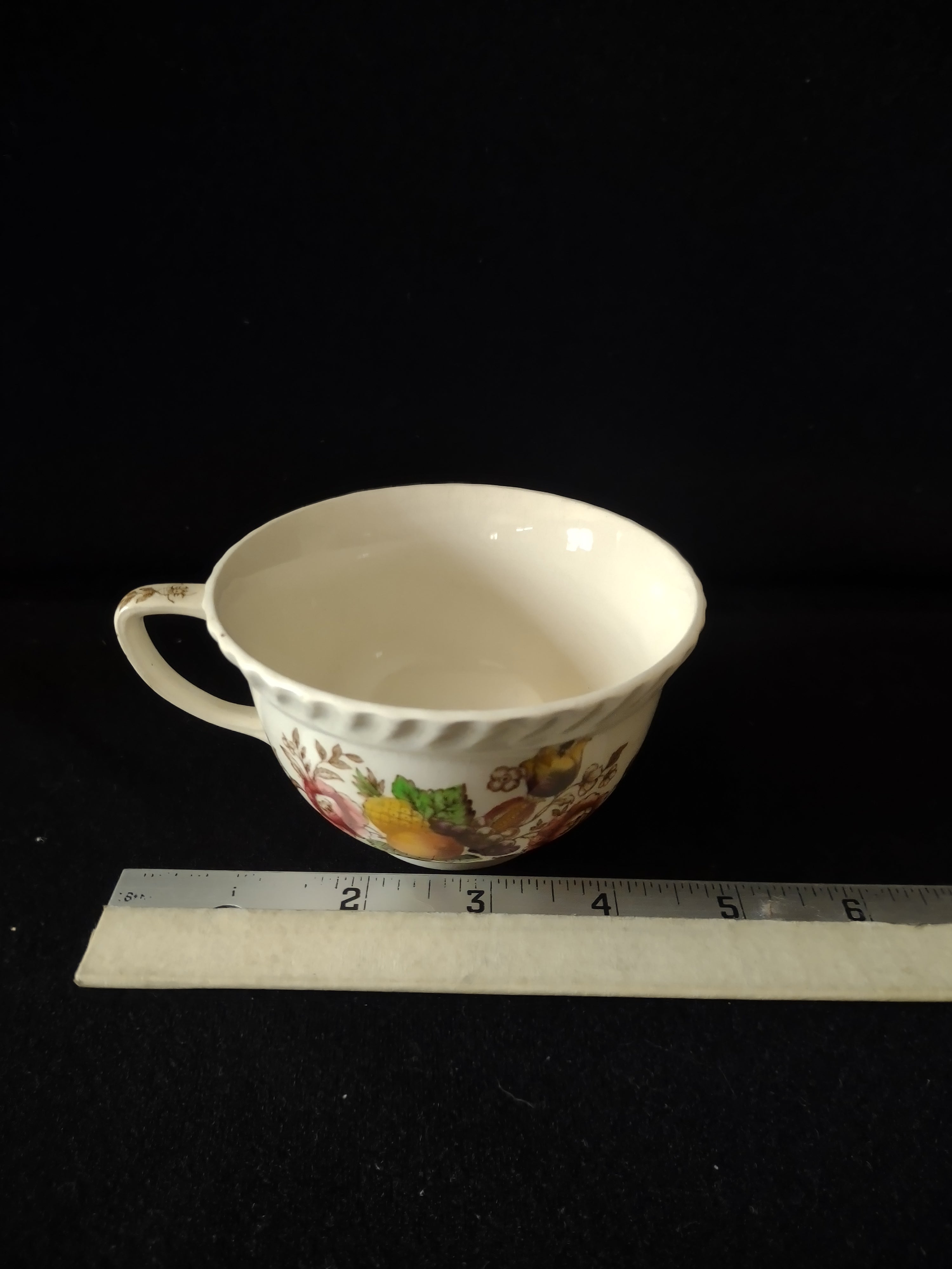 Vintage Johnson Brothers Teacup Pomona Windsor Ware Fruit Flower (Lot 5556)