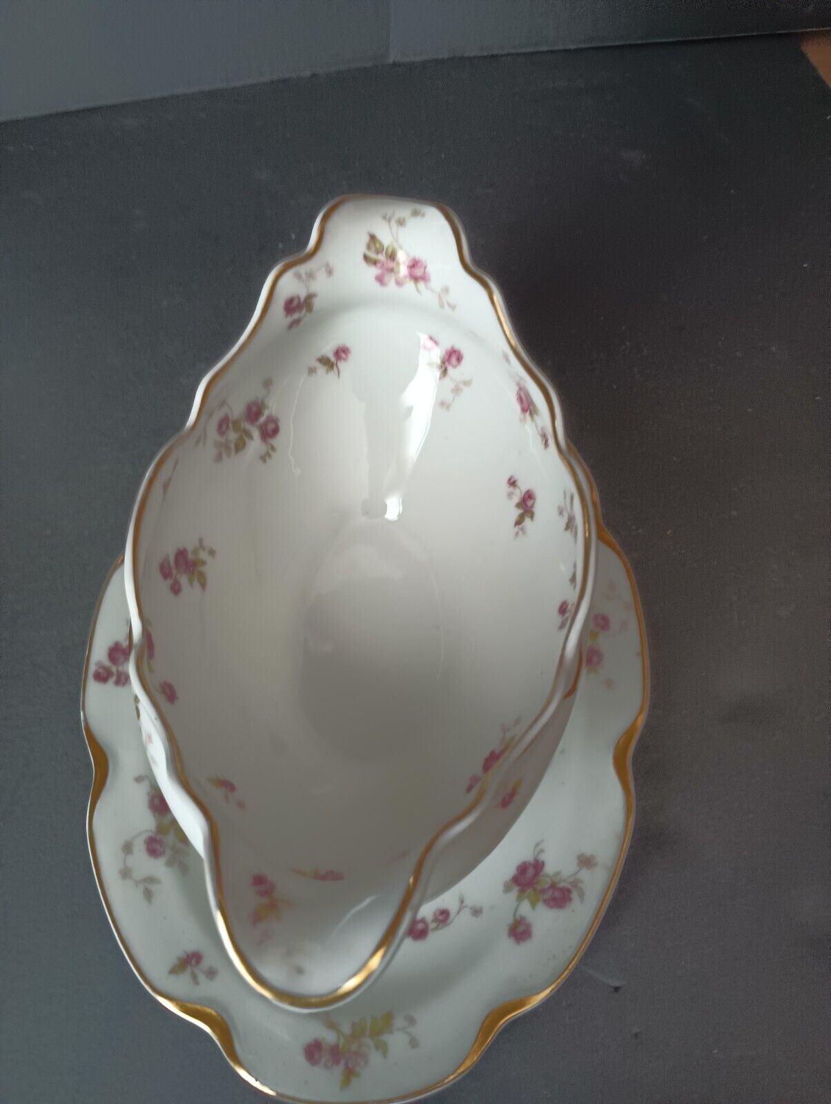 Haviland Limoges Set Vegetable Tureen Gravy Boat Gold Trim Roses (lot 372)