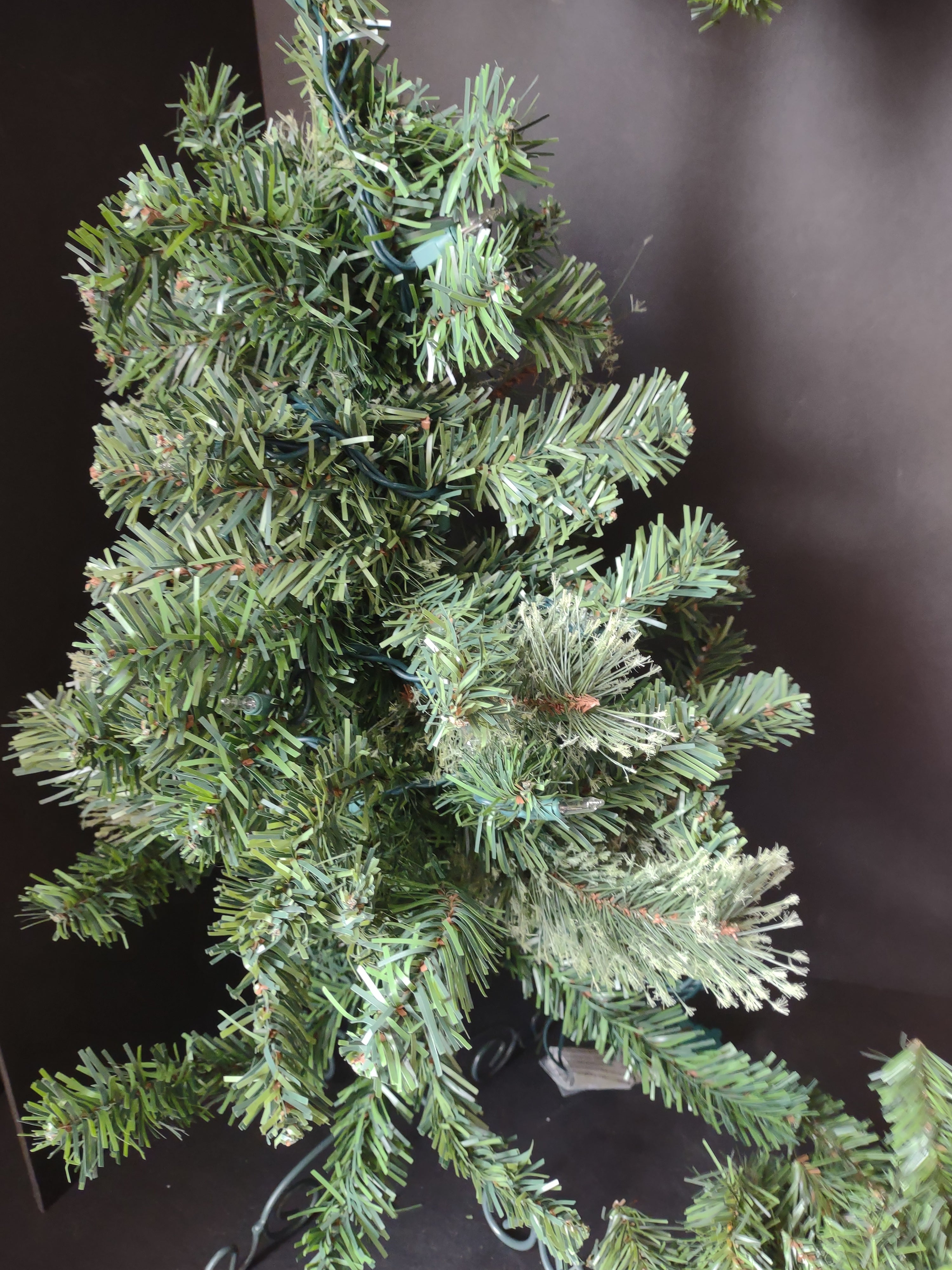 Christmas Artificial 24"Light Up Tree Garland Poinsettia Wreath (lot 1223)