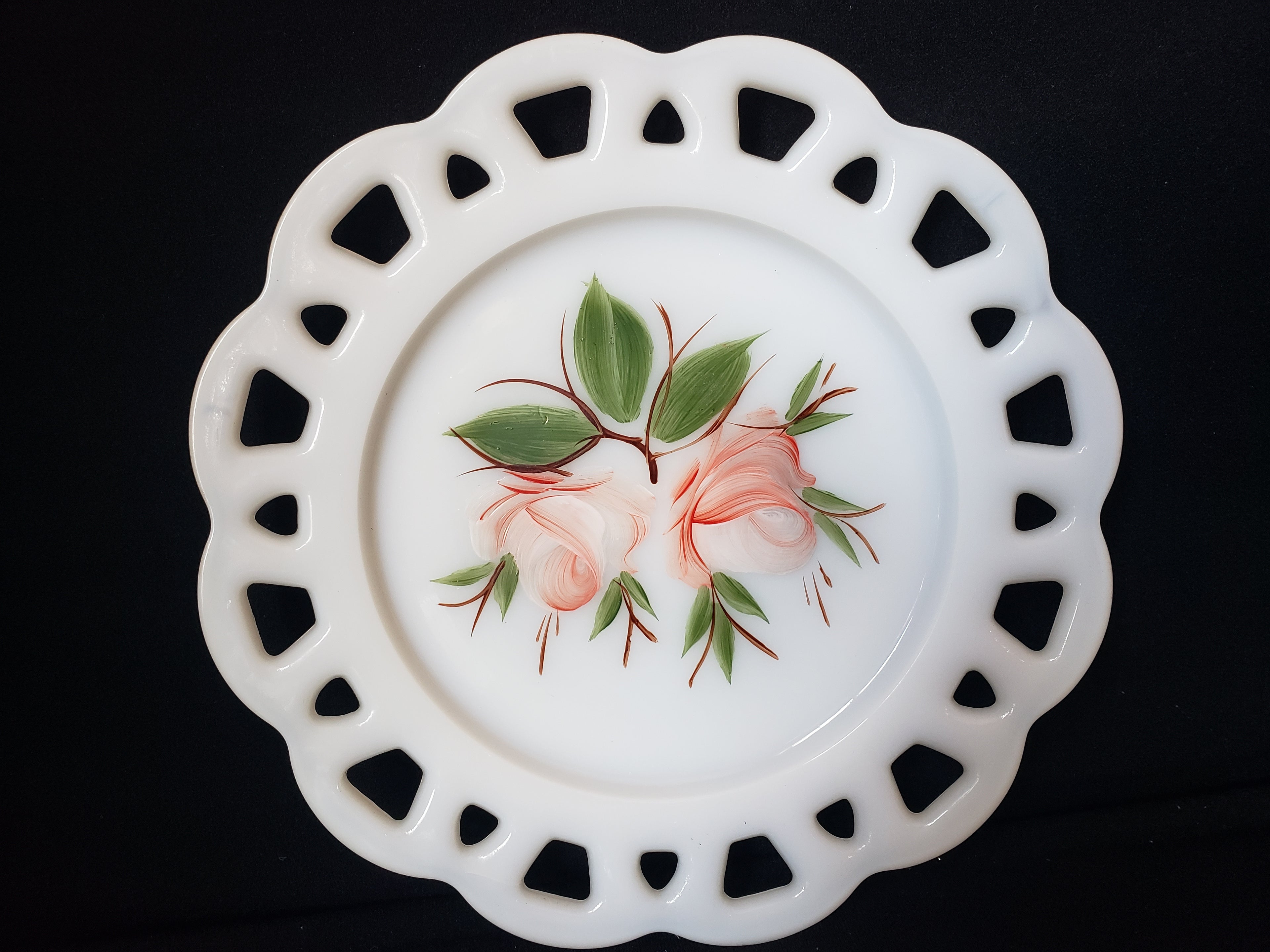 Vintage Westmoreland Roses Motif Milk Glass Wall Plate (lot 2187)