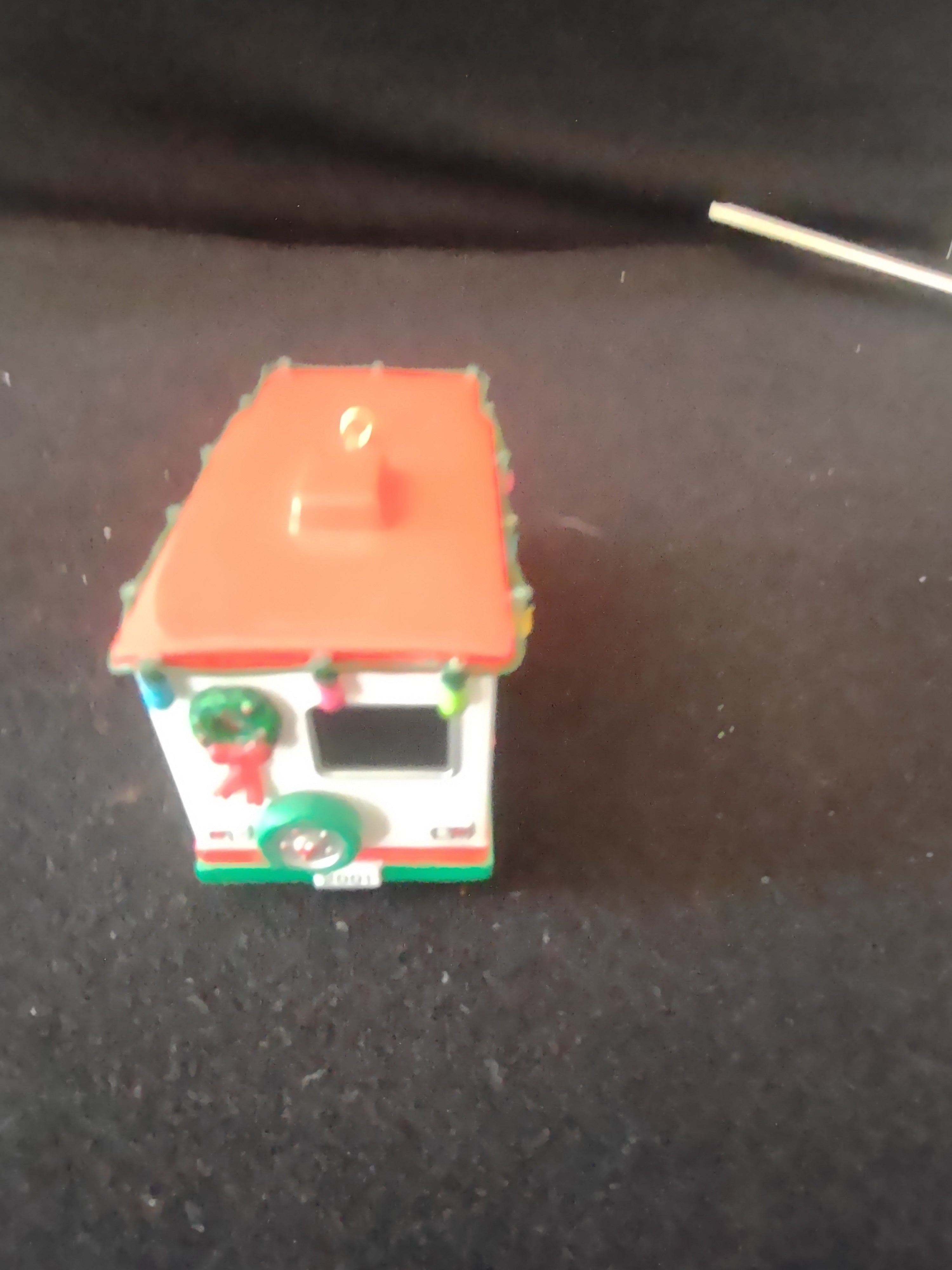 Vintage 2001 Christmas Camper Ornament Lights Wreath Personalize (Lot 4169)