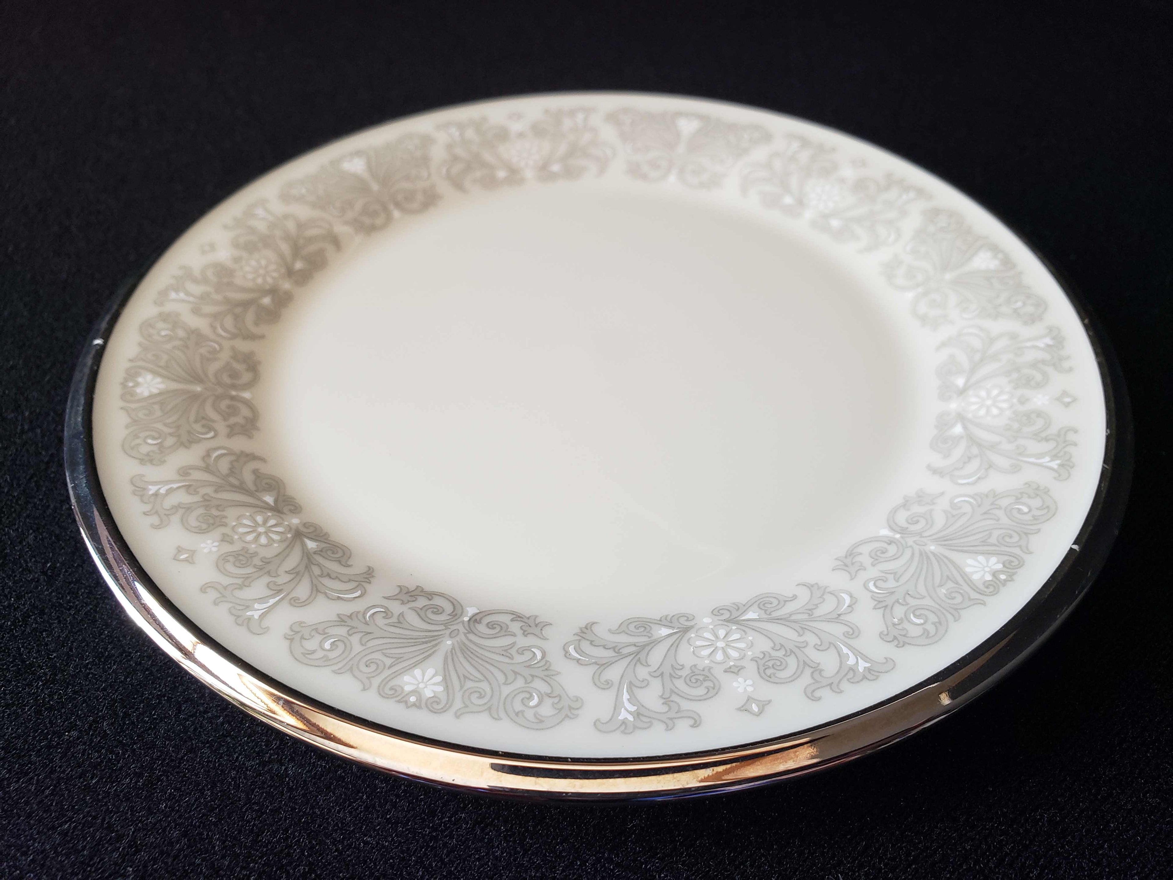 Vintage Lenox Snow Lily Bread or Dessert Plate 6-3/8"(lot 1967)