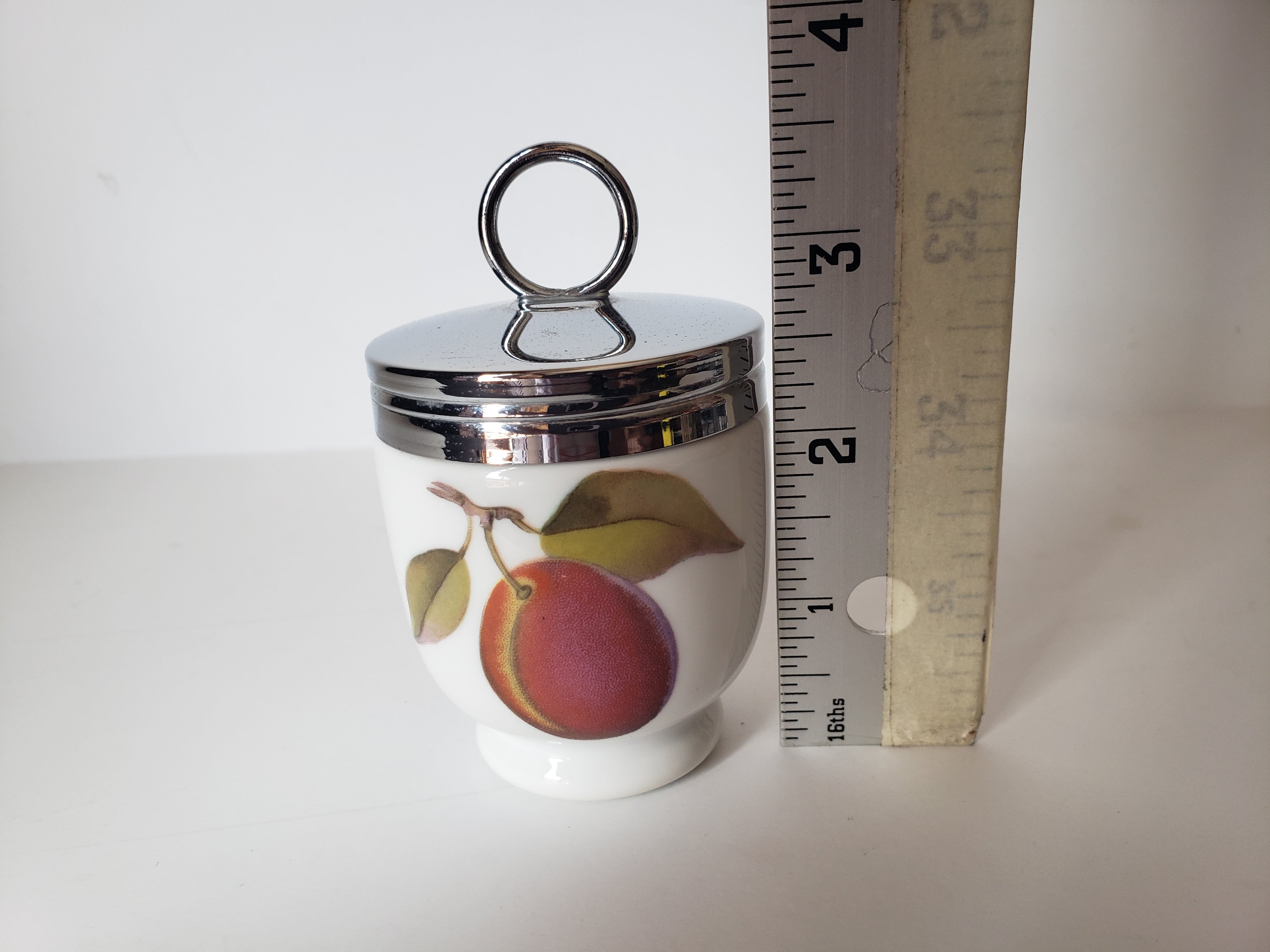Vintage Evesham Royal Worcester Egg Coddler Cup (lot 2209)