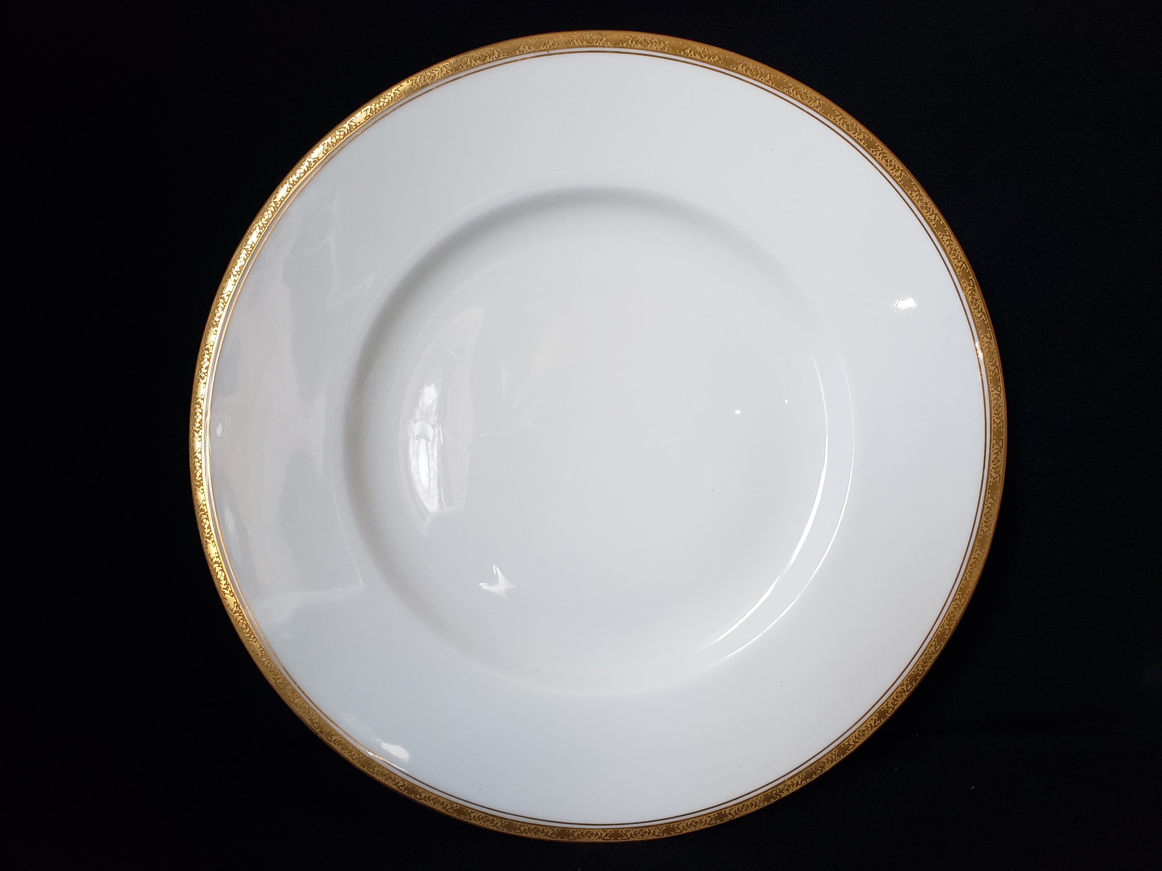 Vintage Royal Worcester Athena Dinner Plate 10-1/4" (lot 2132)