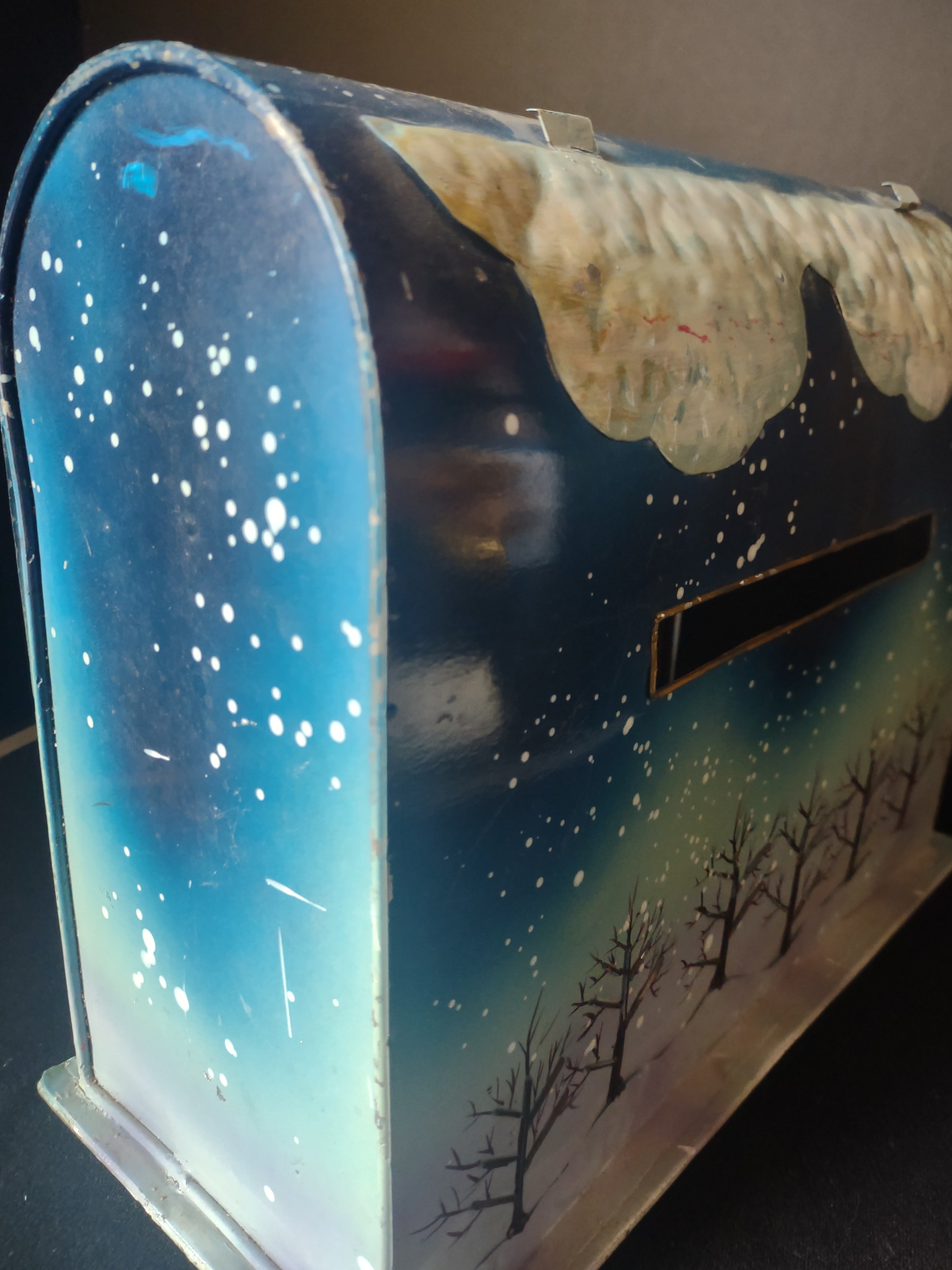 Christmas Winter Metal Mail Box (lot 1591)