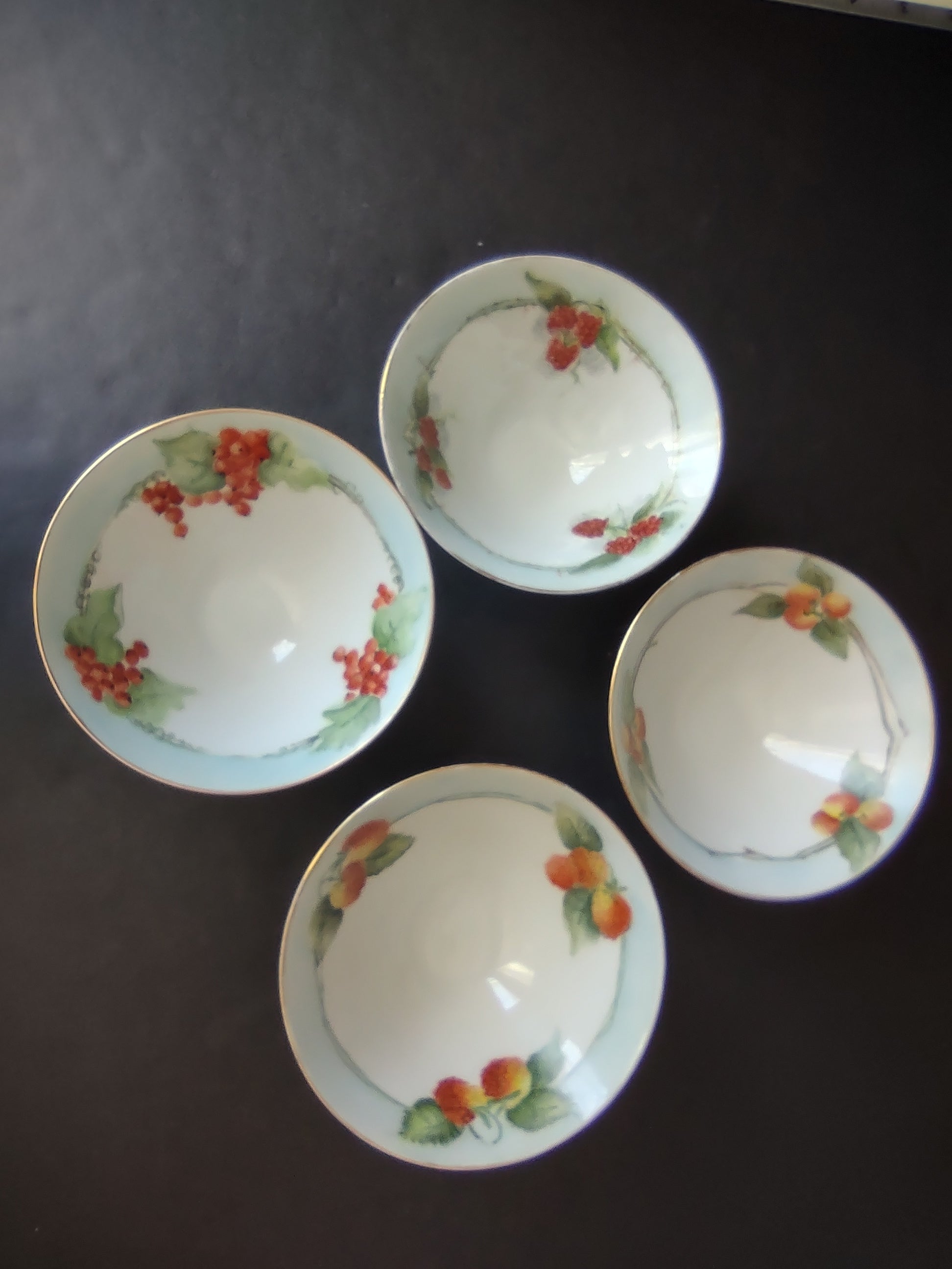 French Cottage Chic Set of 4 Dessert Footed Bowls Orange Red Fruit (lot 1096)