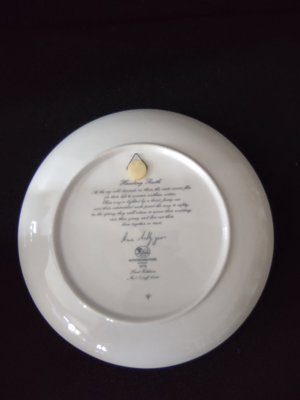 Vintage Hutschenreuther Heading South Swans 1979 Collector Plate (Lot 4021)