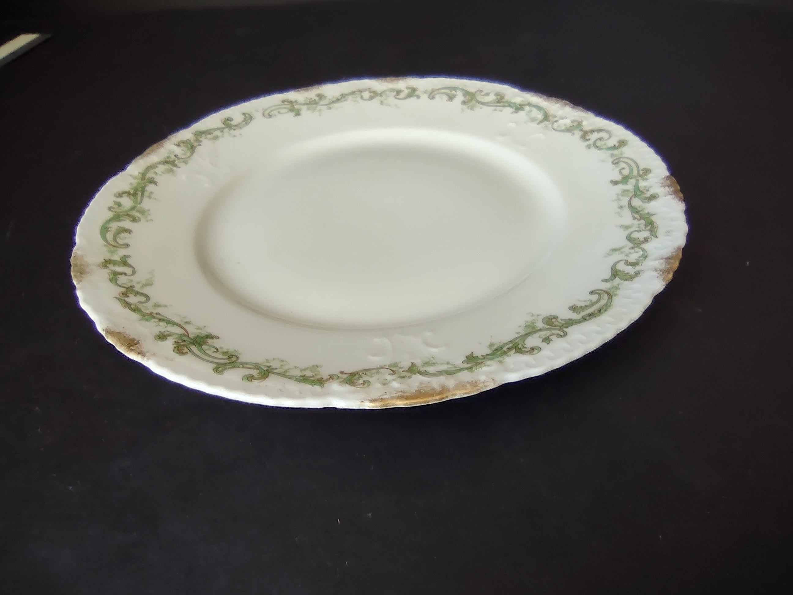 Haviland France Limoges French Cottage Shabby Chic Dinner Plate Green (lot 1103)