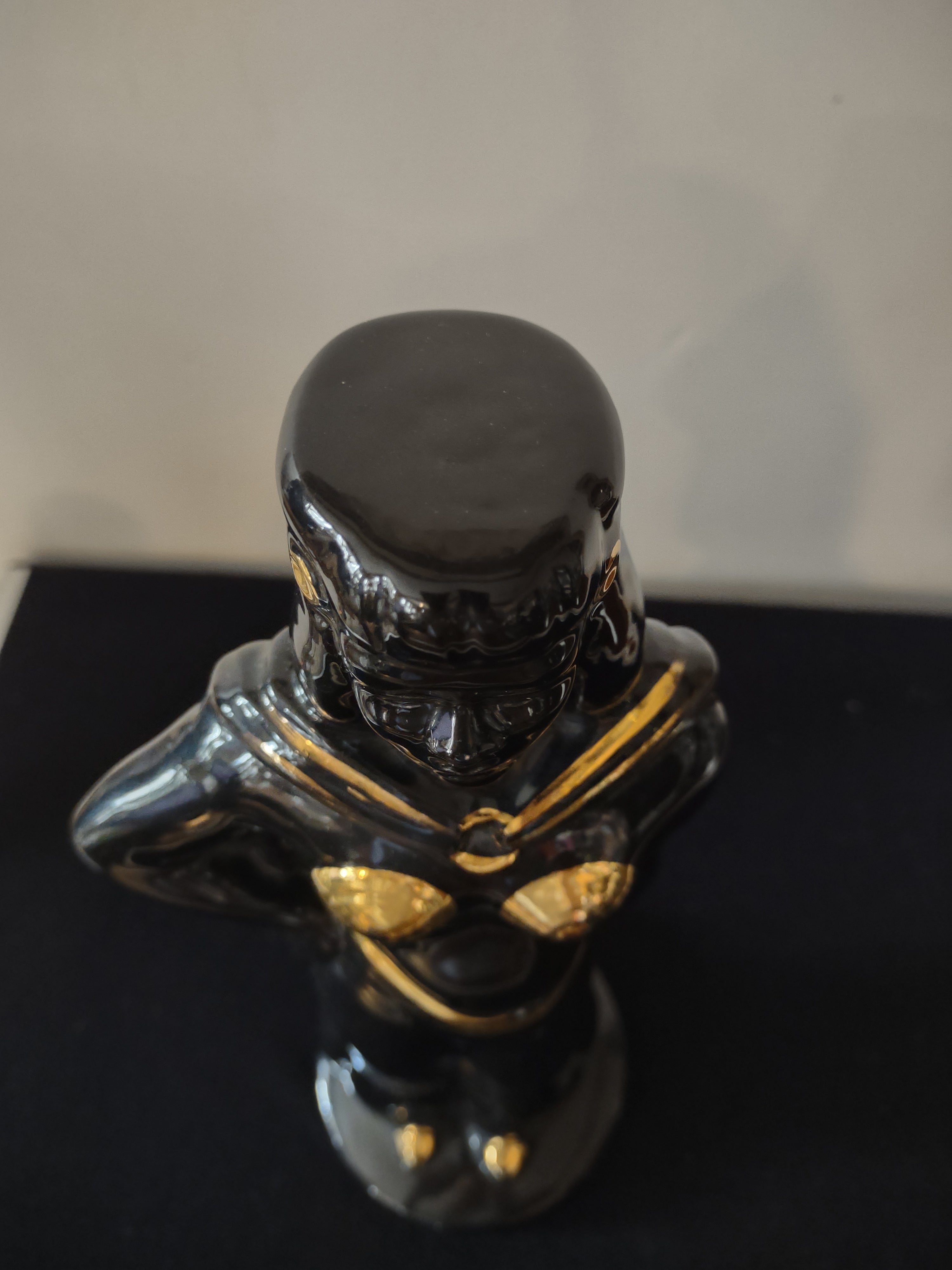 Vintage Eastern Style Man Woman Figurine Black Gold Accent (Lot 3739