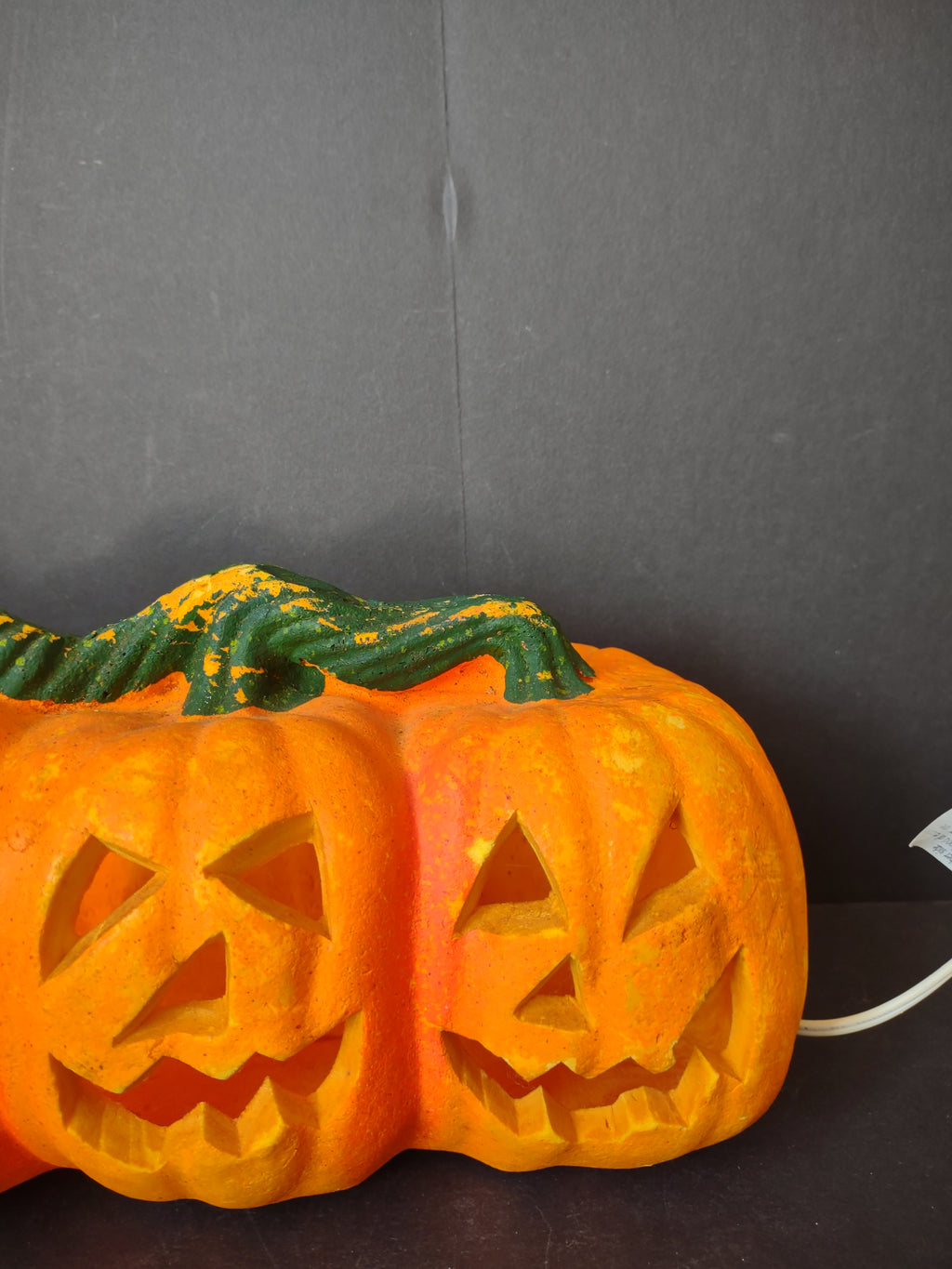 Halloween Polyresin Jack O Lantern Pumpkin Patch 27" Long (Lot 3139)