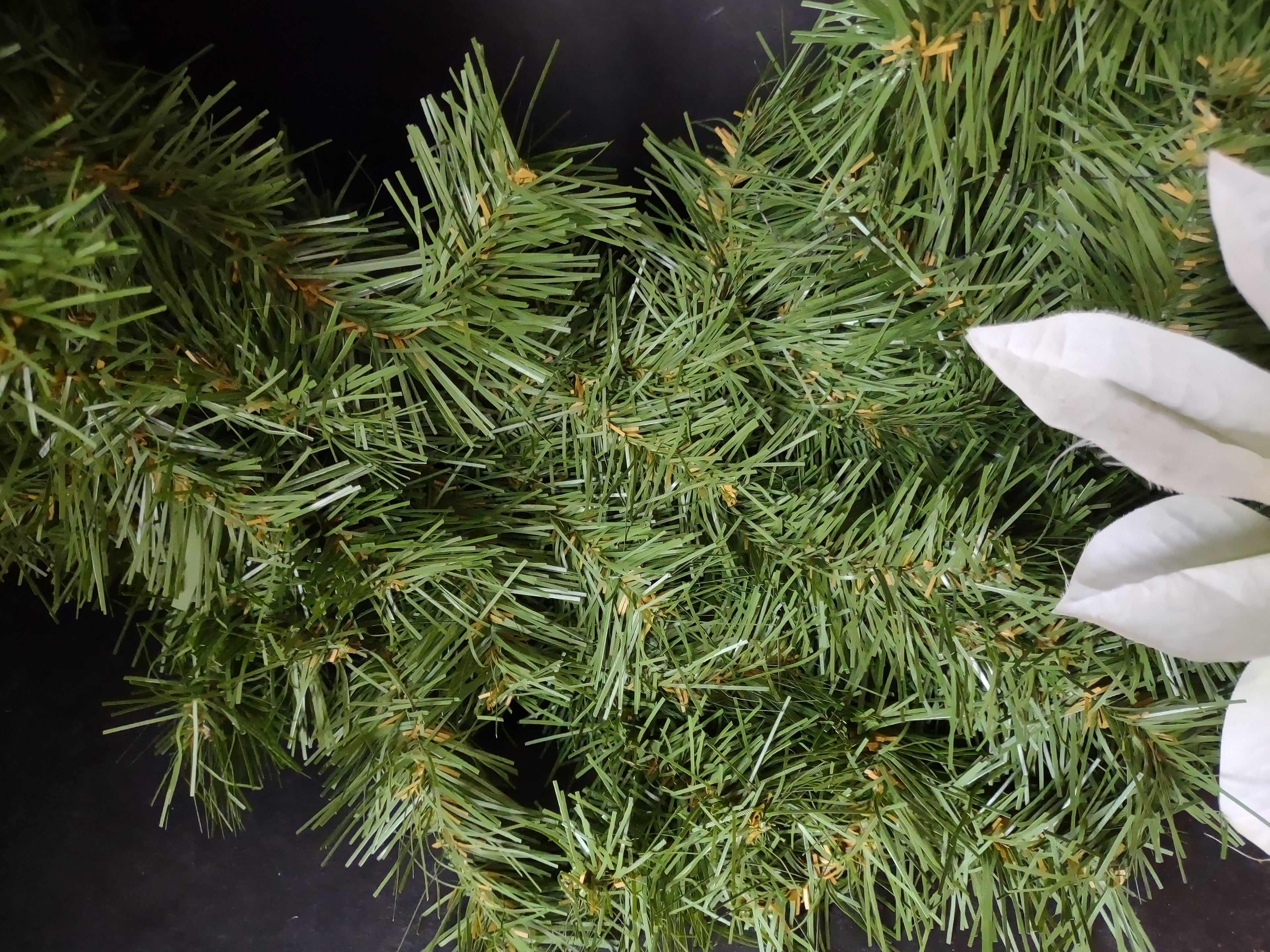 Vintage Christmas Artificial Green Wreath 26" (lot 3332)
