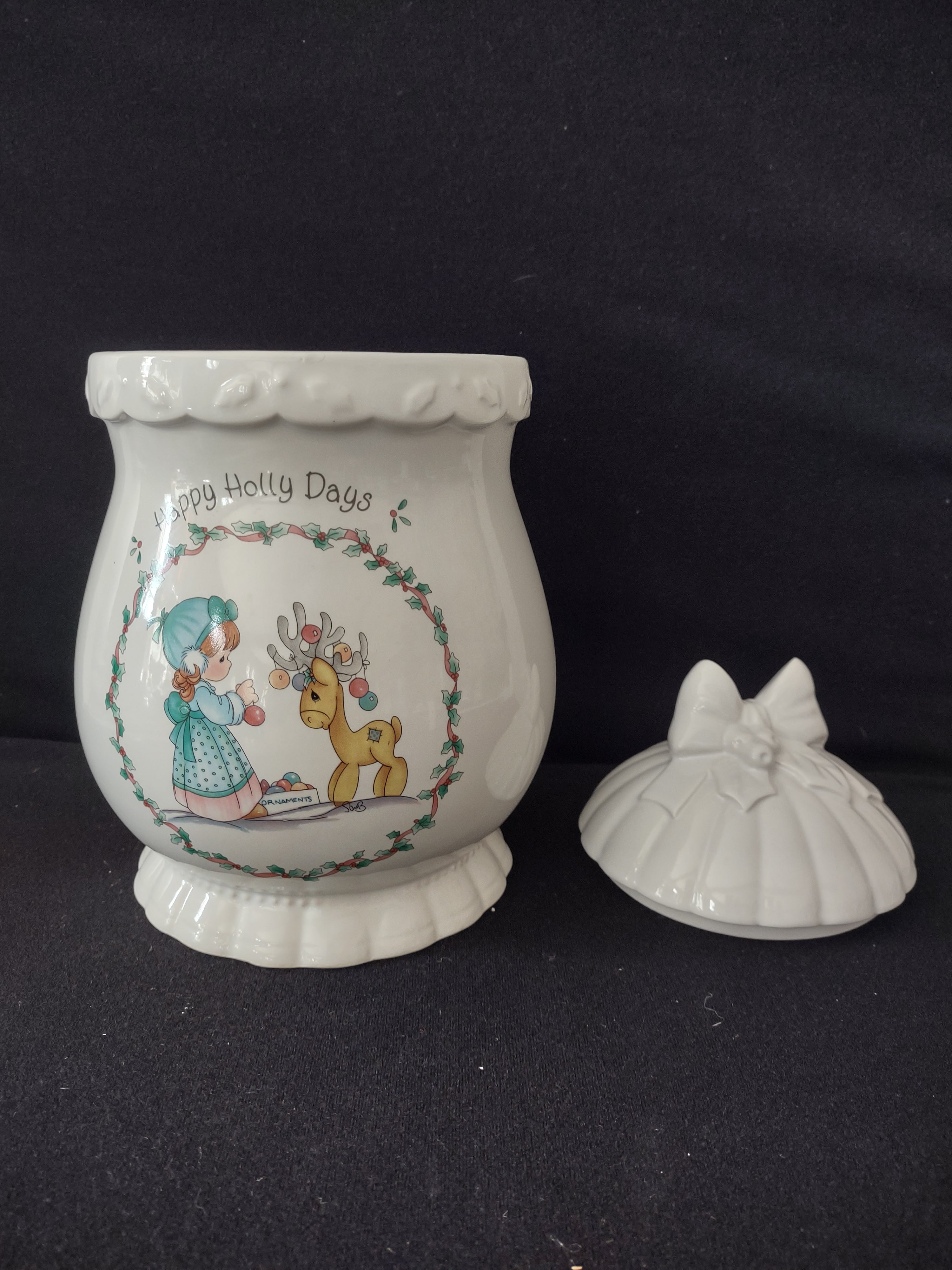 Vintage Precious Moments Happy Holly Days Christmas Cookie Jar (Lot 4047)