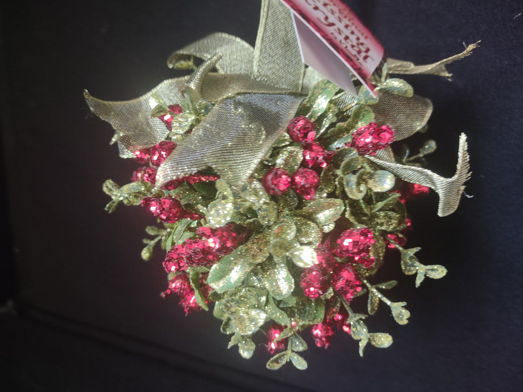 The Original Christmas Holiday Ornament Kissing Krystal Mistletoe (lot 1677)