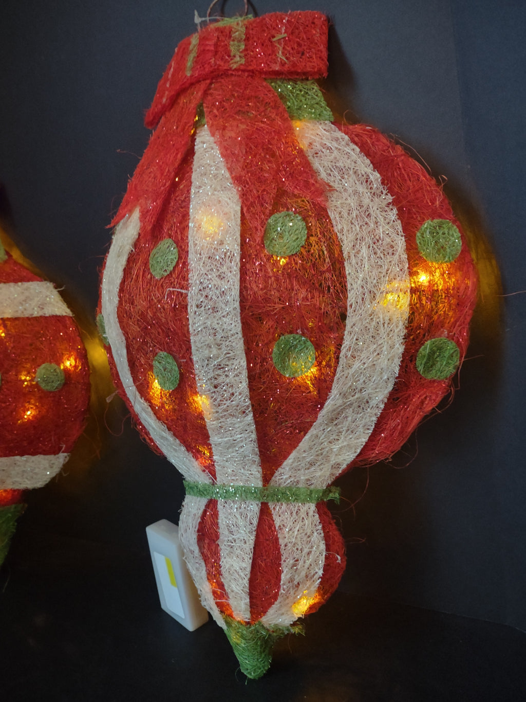 Christmas Light Up Battery Operated Blinking Ornament Wall Decor 16" (lot 1385)