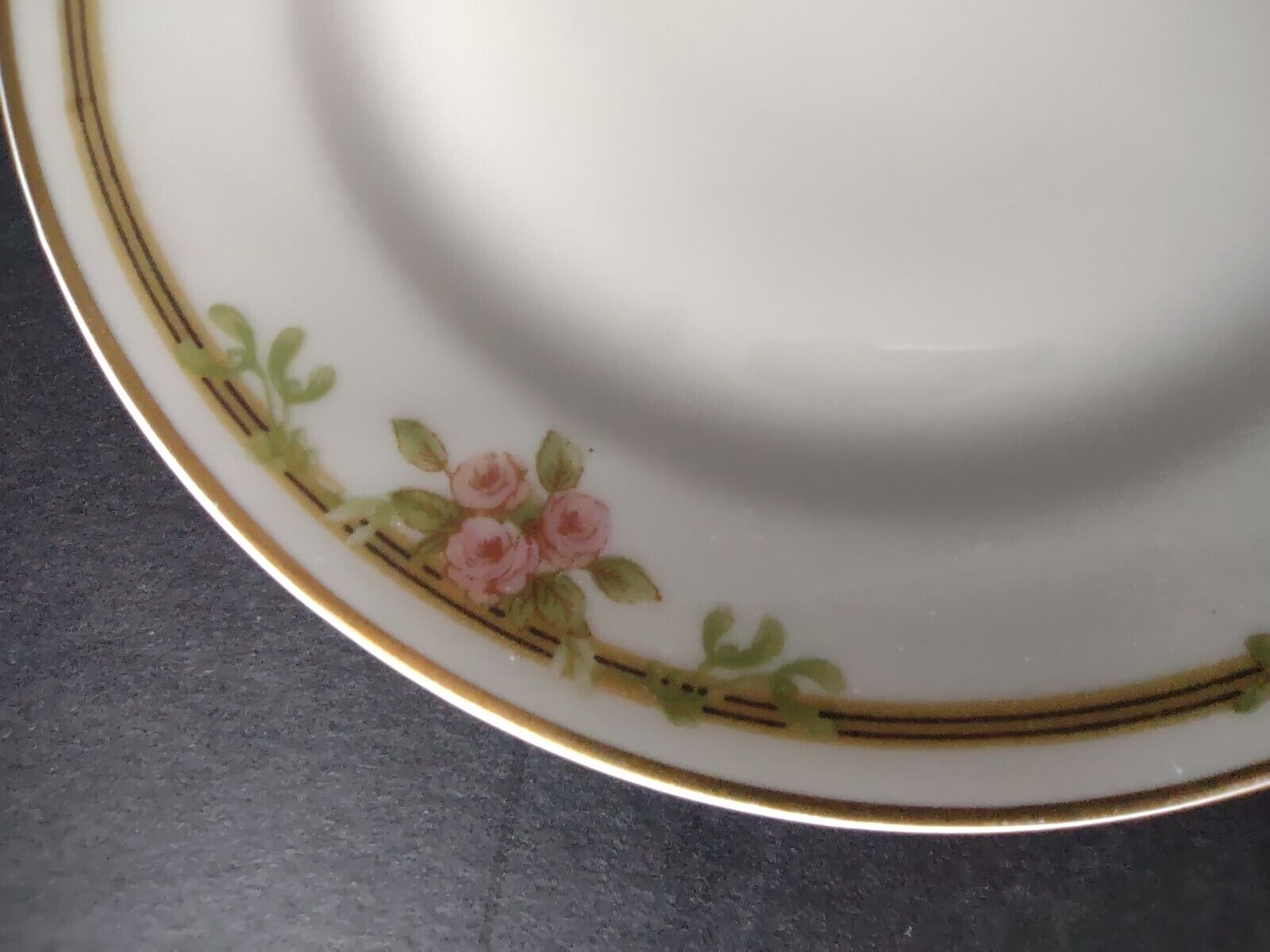Haviland Limoges Schleiger 625 A Red Rose 2 x Bread Butter Plate 6-1/4" (lot 538