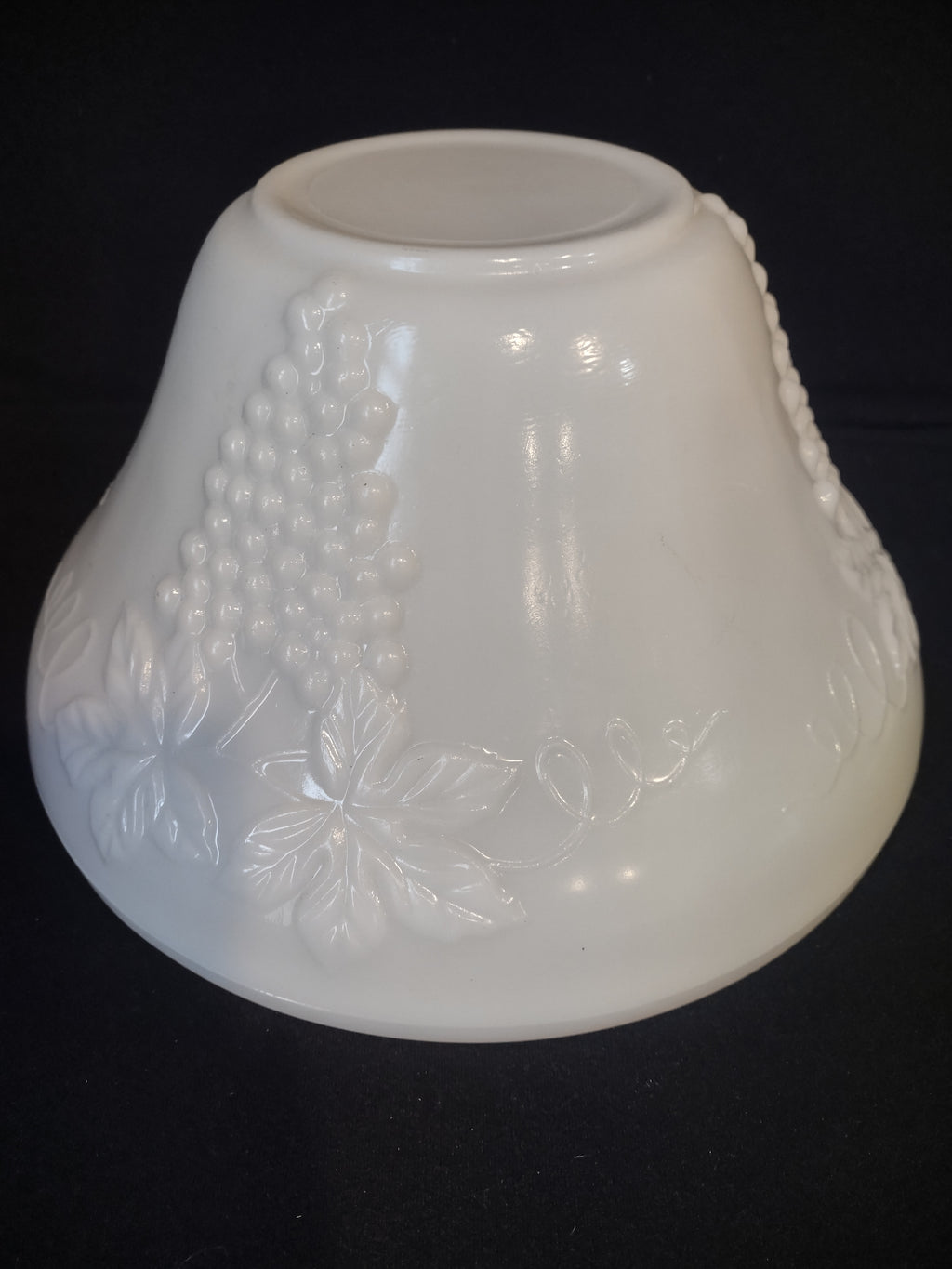 Anchor Hocking Milk Glass Large Punch Bowl Gold Trim (lot 2567c)
