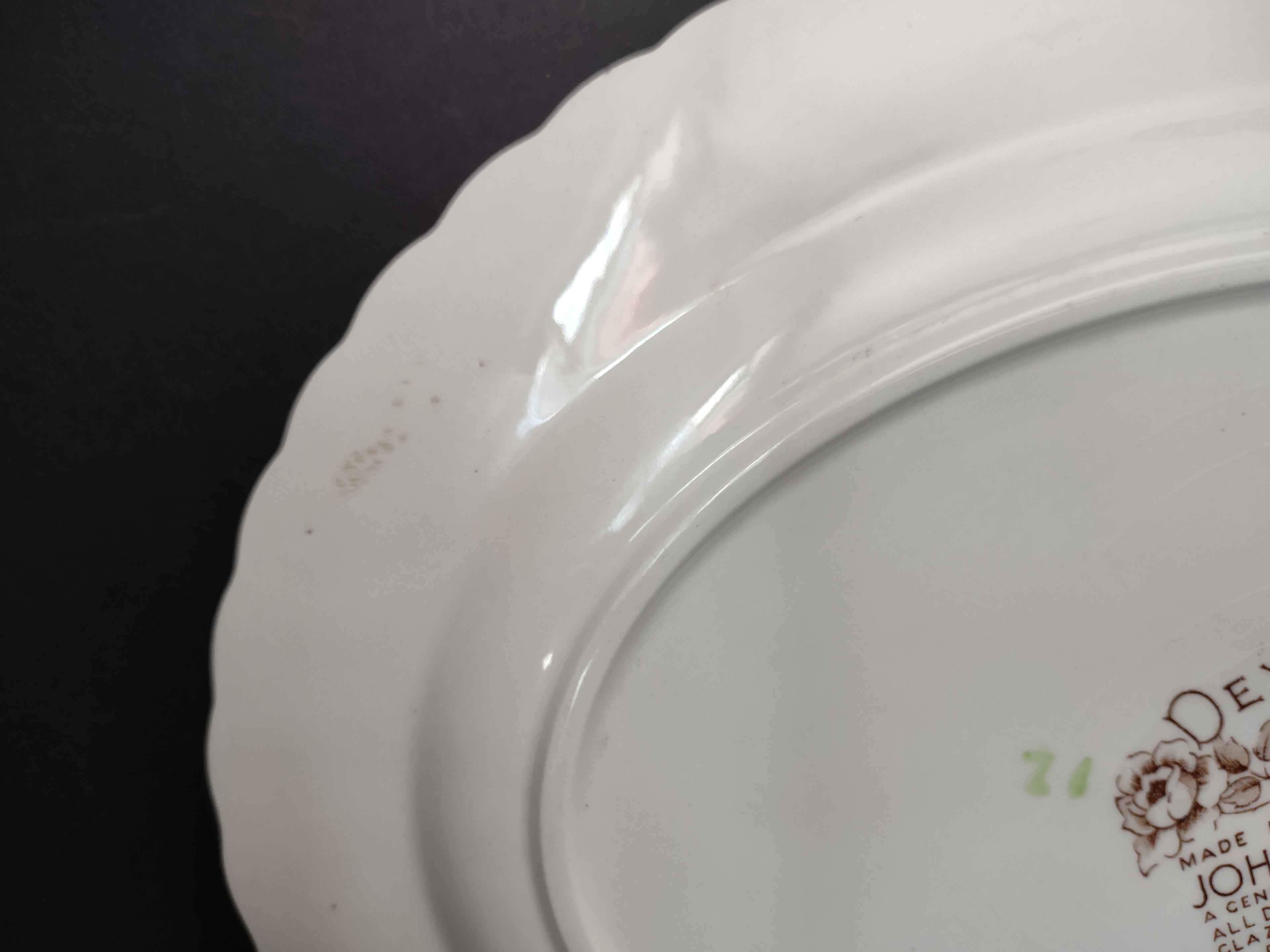 Johnson Brothers Staffordshire Bouquet Serving Platter CRAZING (lot 5597)