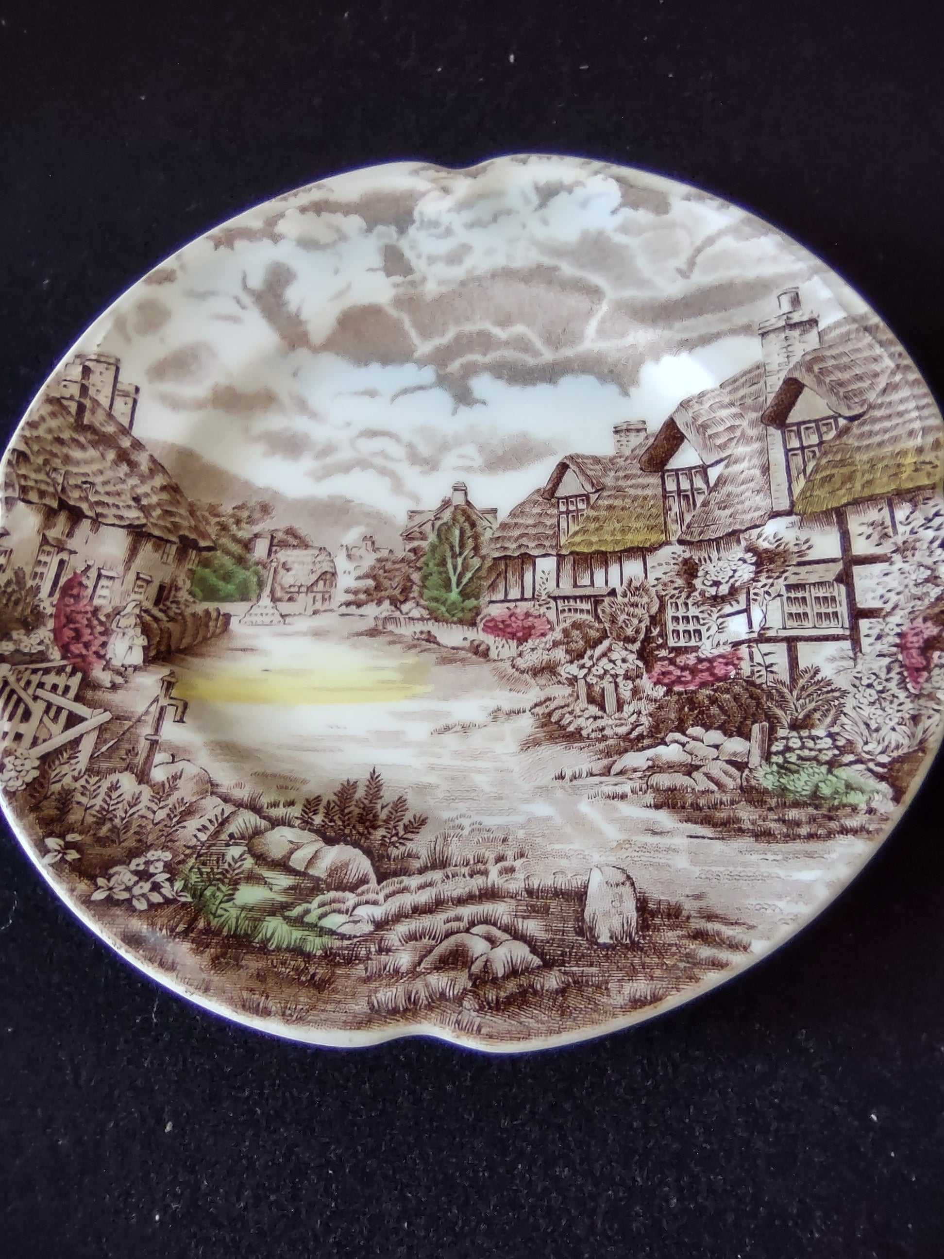 Vintage Johnson Brothers Bread Plate Olde English Countryside x 3 (Lot 5539)