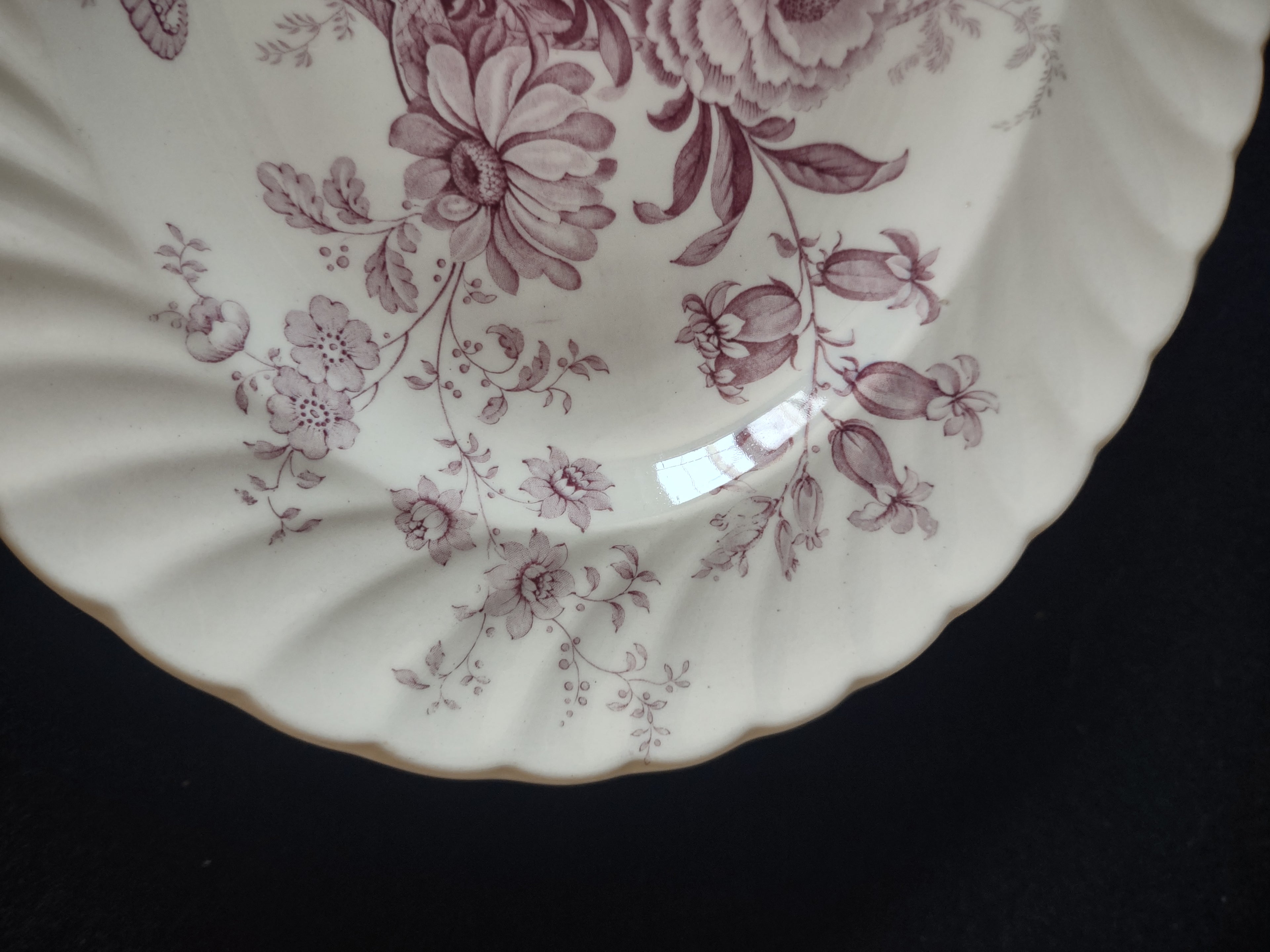 Vintage Royal Staffordshire Serving Platter Charlotte Floral Basket (Lot 5676)