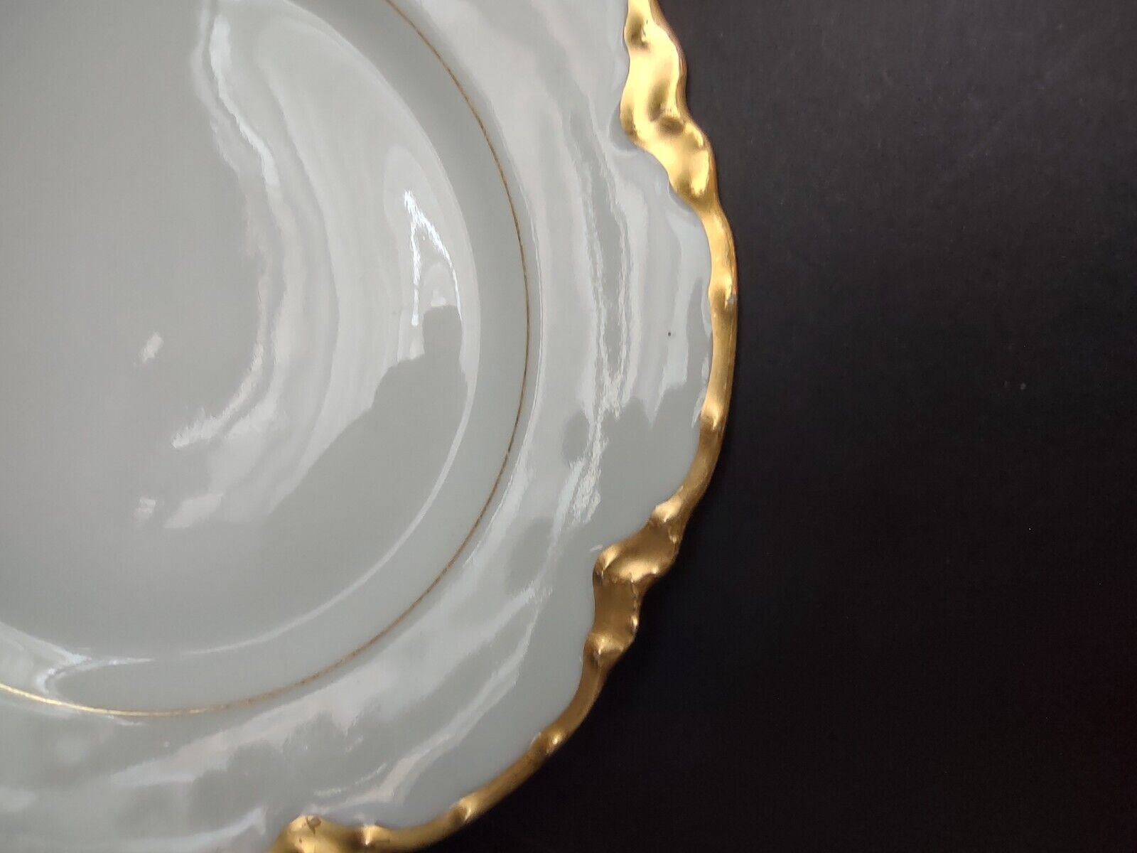 Haviland Limoges France Dessert Plate White & Heavy Gold Trim H808 (lot 700)