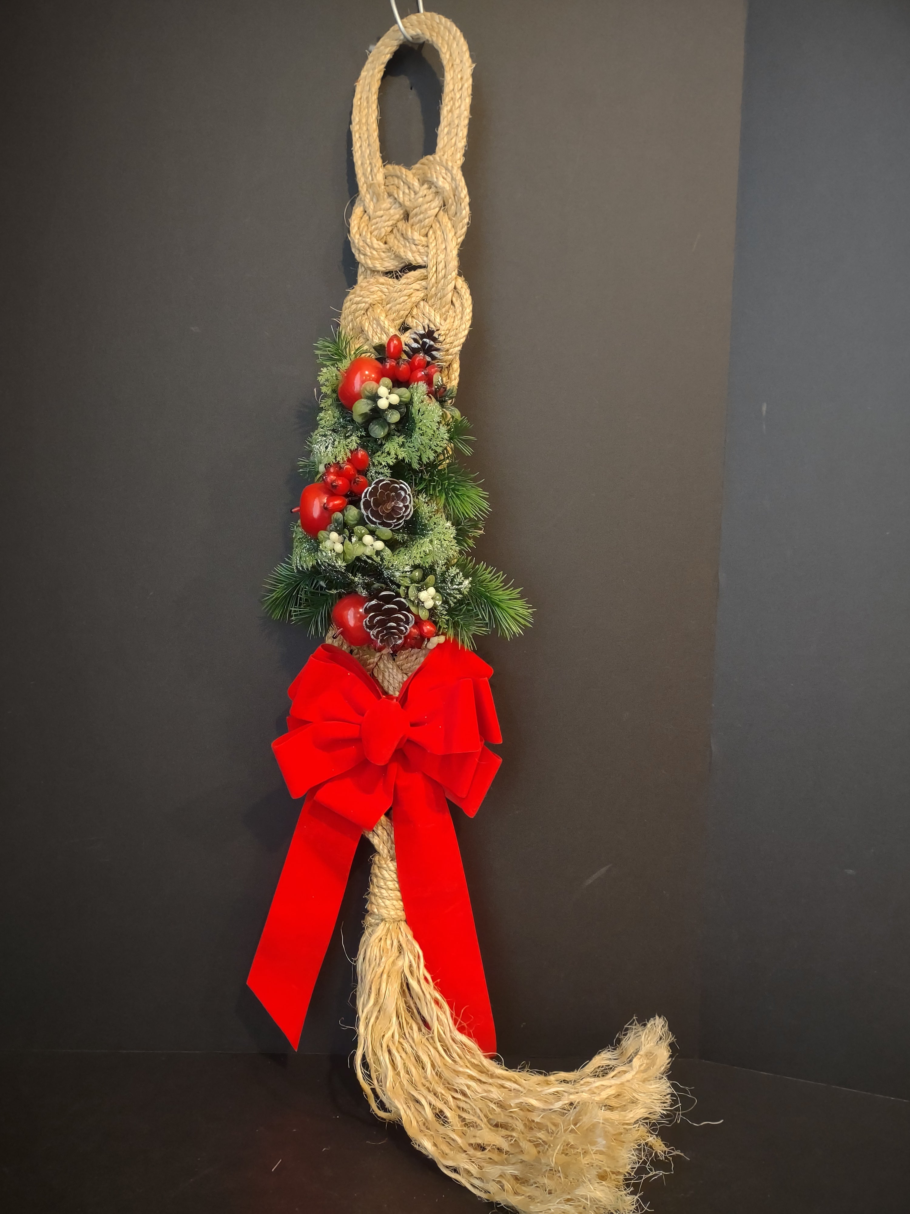 Christmas Holidays Wall Front Door Decor Pine Cone (lot 1238)