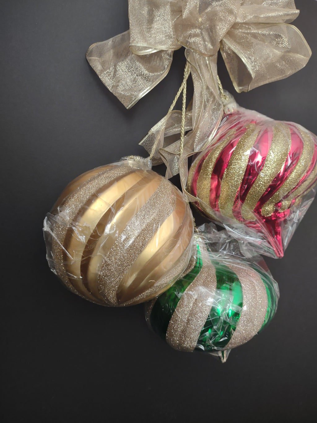Christmas Holiday Set of 3 Large 5" Ornaments (lot 1285)