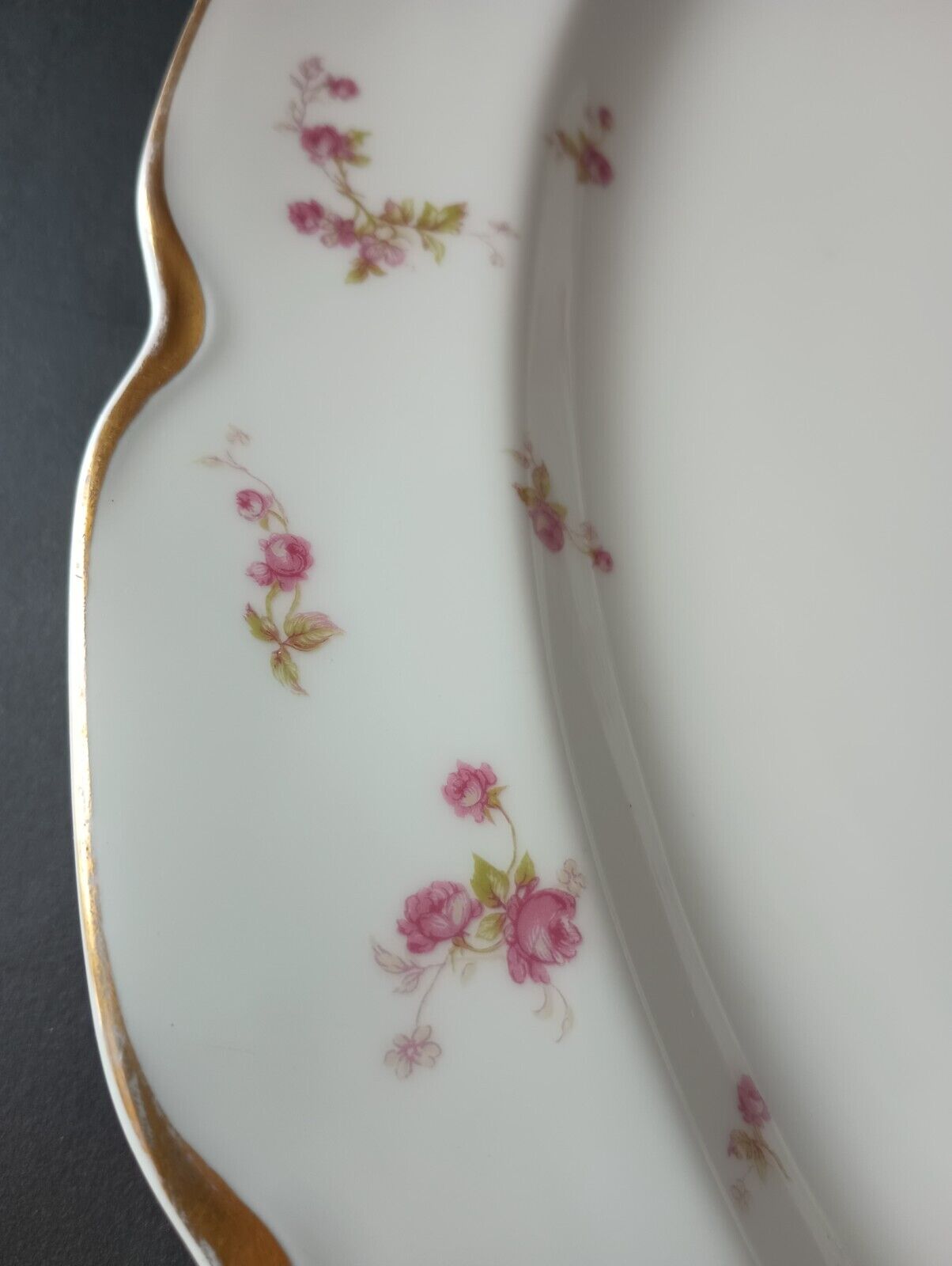 Haviland Limoges Set Two Serving Platters & Vegetable Bowl Gold Trim (lot 371)