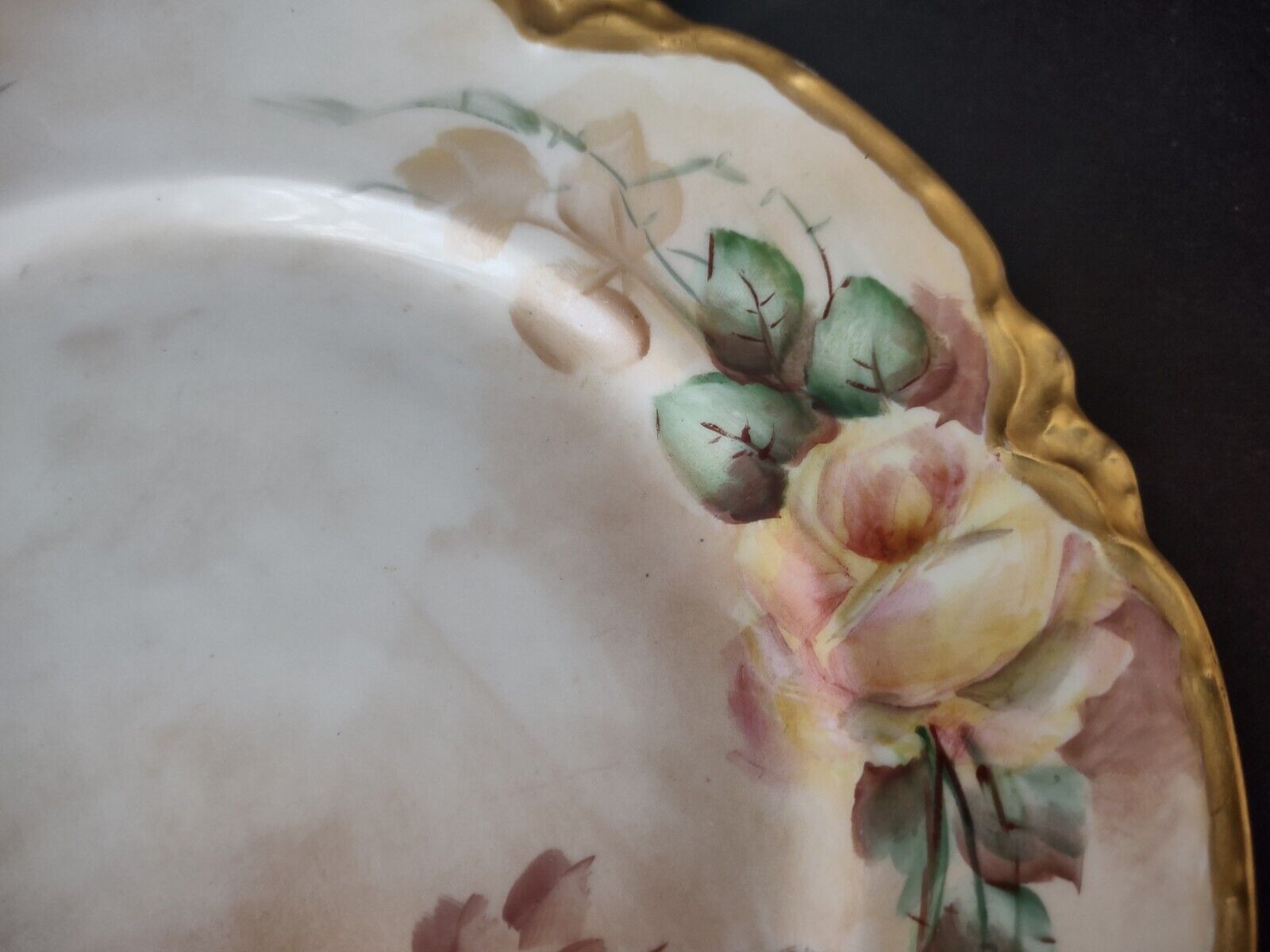 Haviland Limoges Heavy Gold Trim White Yellow Rose Cabinet Plate 8-1/2" (lot 473