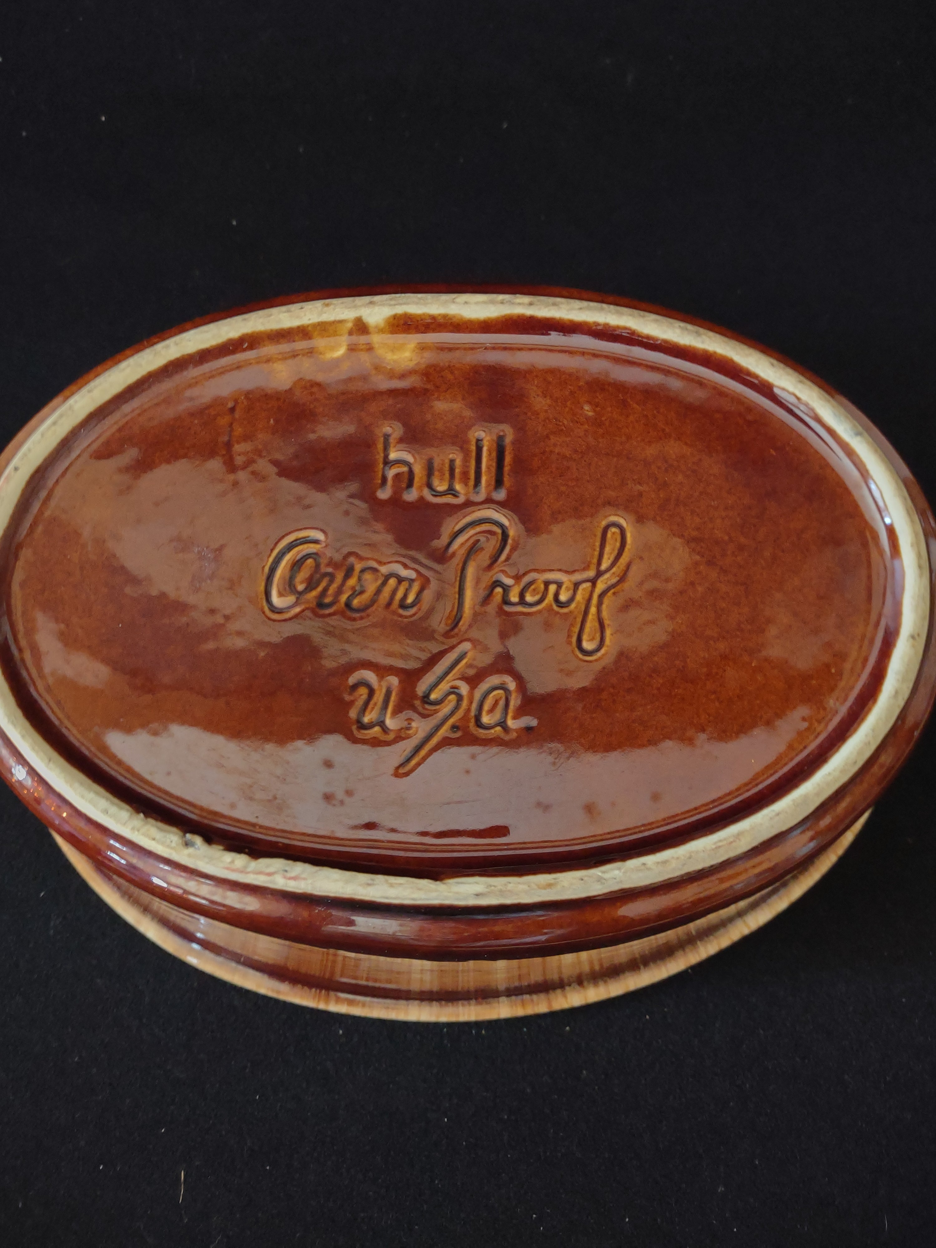 Vintage Hull Pottery Brown Drip Glaze Casserole Dish (Lot 3271)