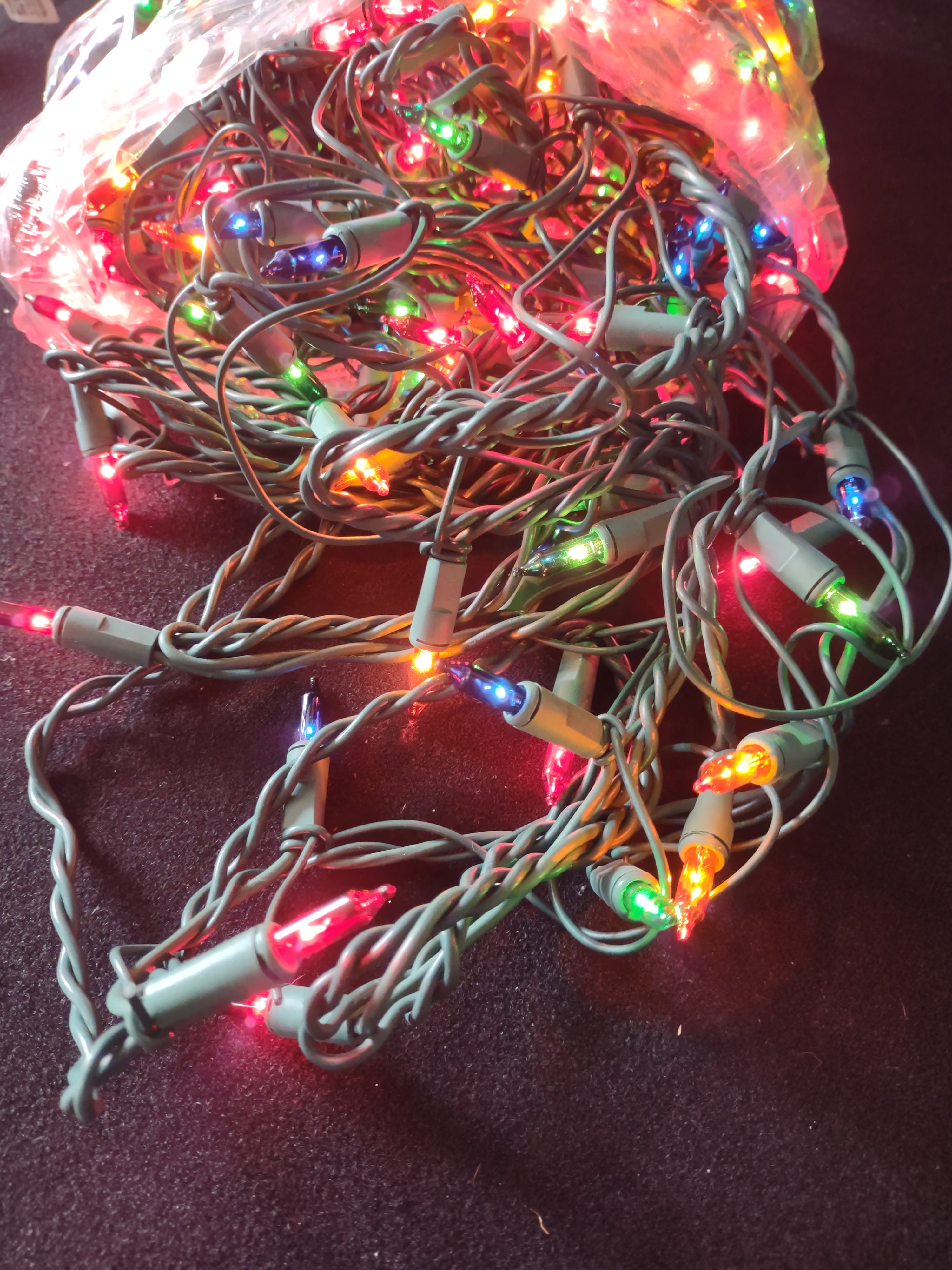 Christmas Multicolor 200 Mini Net Lights (Lot 4327)