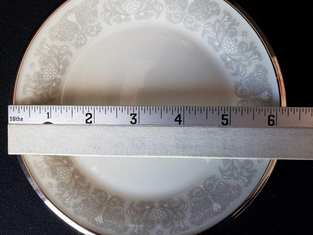 Vintage Lenox Snow Lily Bread or Dessert Plate 6-3/8"(lot 1967)